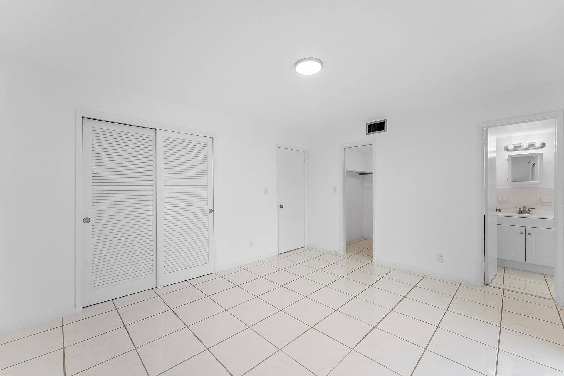 2050 NE 39TH Street, #E307, Lighthouse Point, FL 33064 IMG_4654