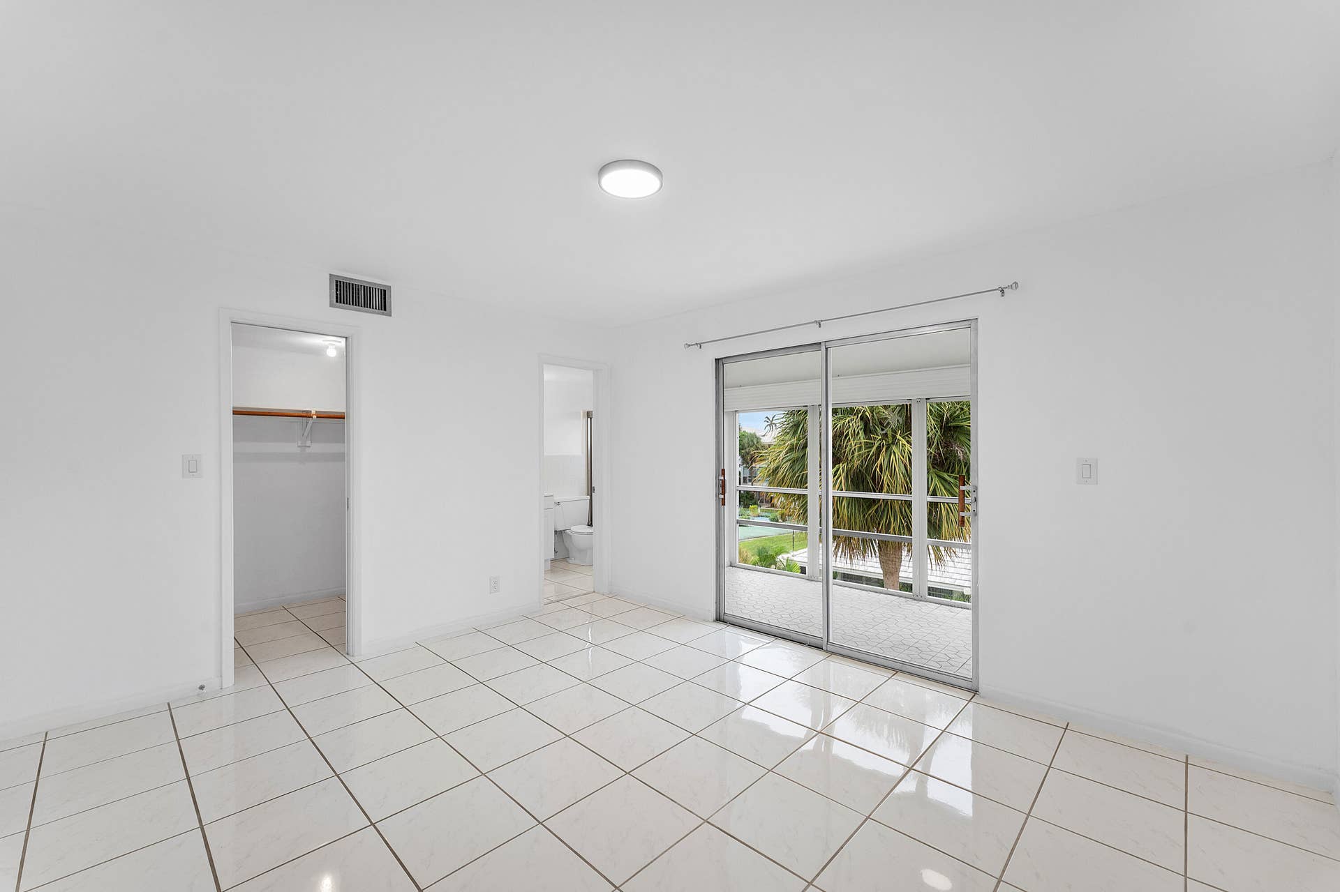 2050 NE 39TH Street, #E307, Lighthouse Point, FL 33064 IMG_4656 2