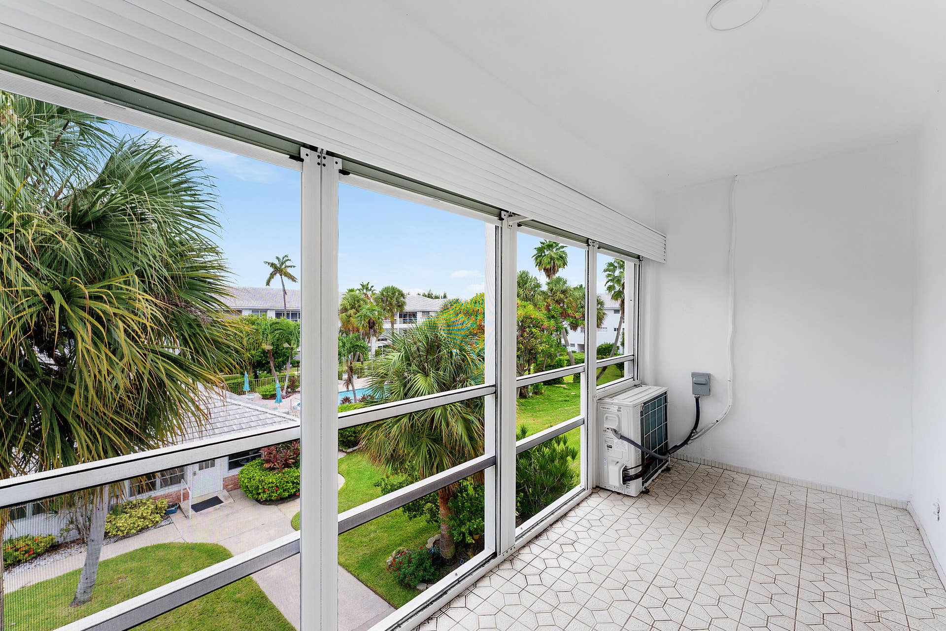 2050 NE 39TH Street, #E307, Lighthouse Point, FL 33064 IMG_4644 2