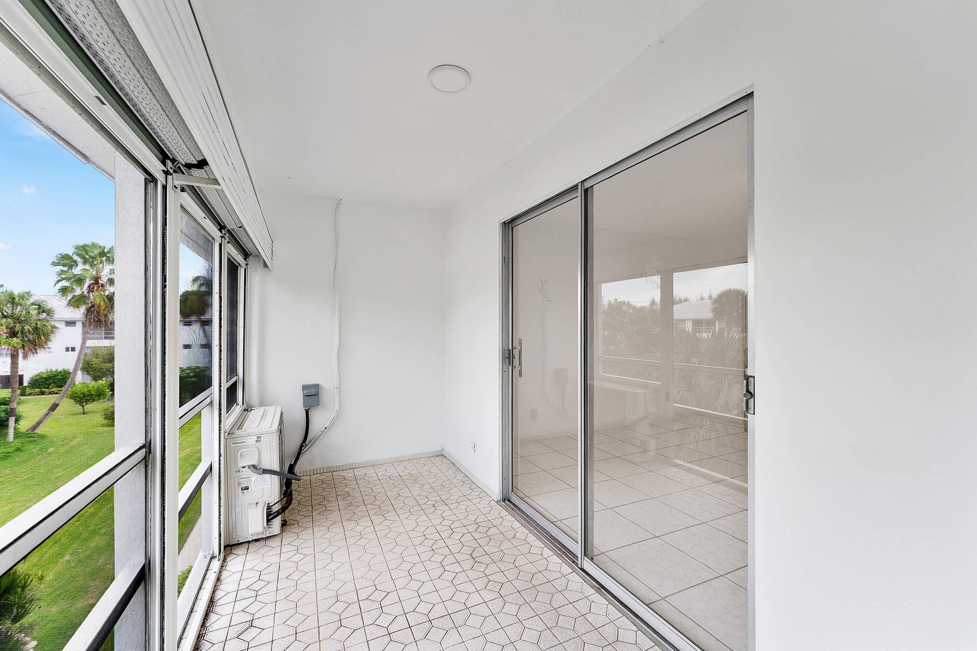 2050 NE 39TH Street, #E307, Lighthouse Point, FL 33064 IMG_4647 2
