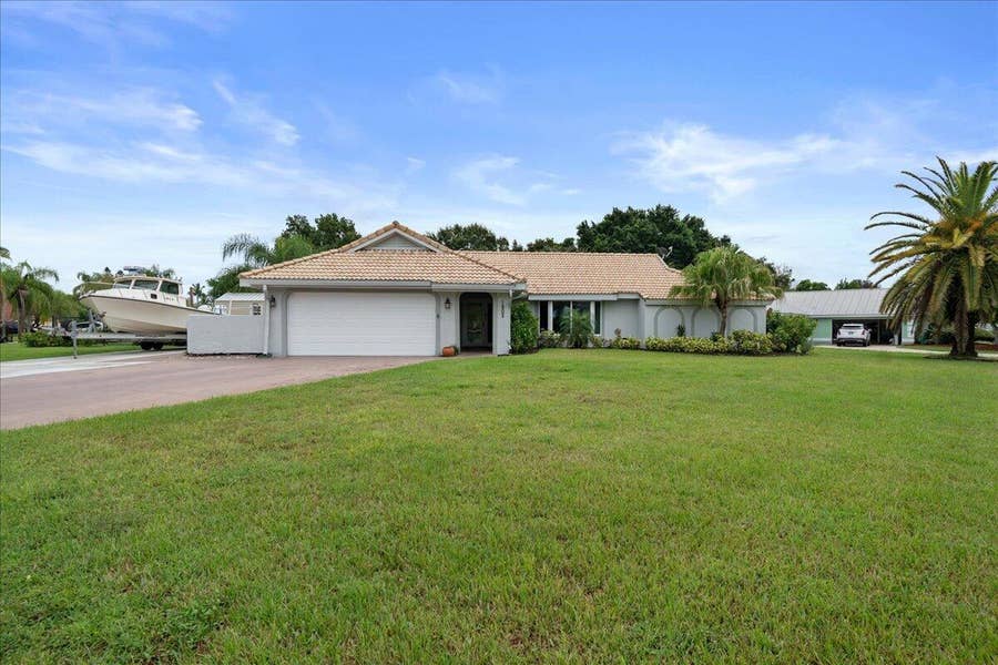 Property photo for 1802 SE Hanby Avenue, Port St Lucie, FL