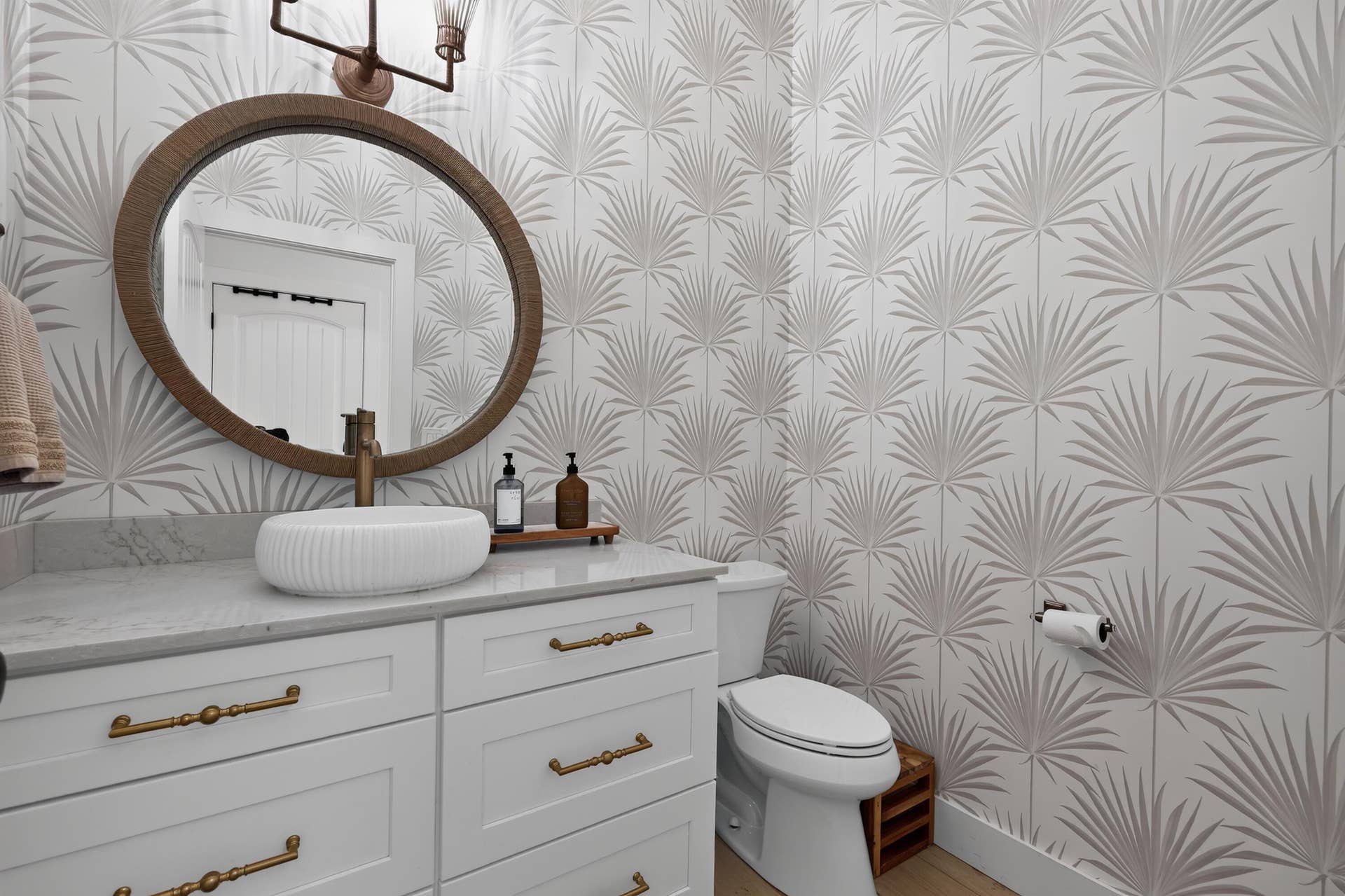 7050 LIMESTONE CAY Road, Jupiter, FL 33458 Ground floor half bathroom