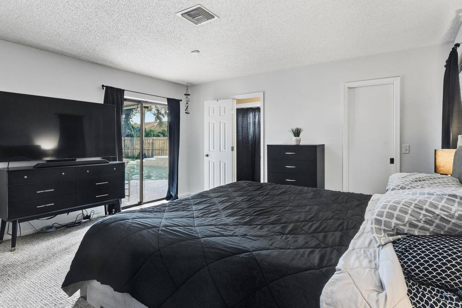 018-021-4852 Sugar Pine Dr-1499x1000