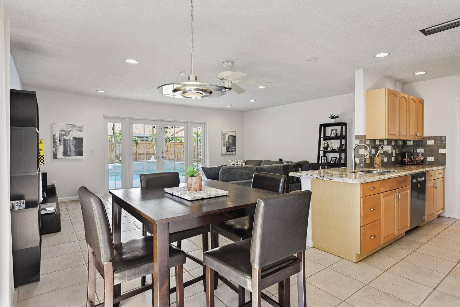 014-032-4852 Sugar Pine Dr-1499x1000