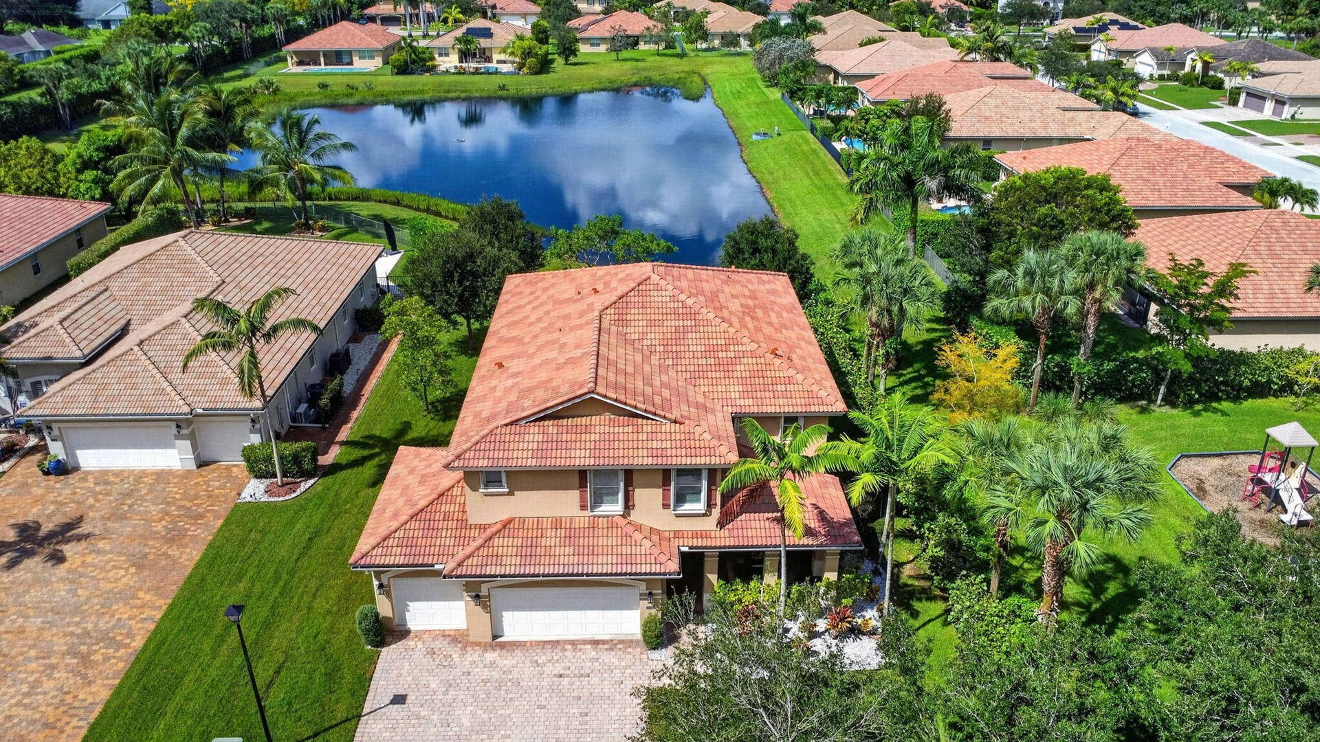 9070 WINTERHAVEN Circle, West Palm Beach, FL 33411 Amazing location!