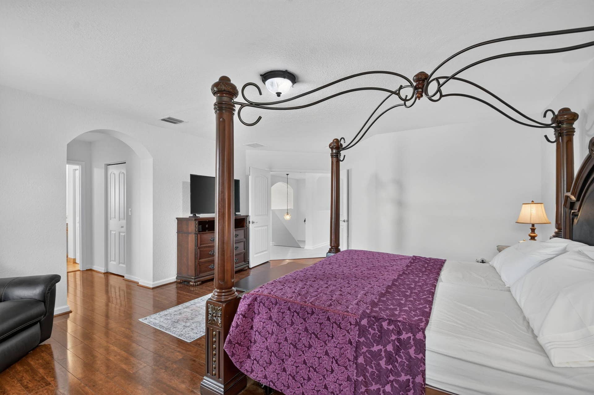 9070 WINTERHAVEN Circle, West Palm Beach, FL 33411 Primary Suite