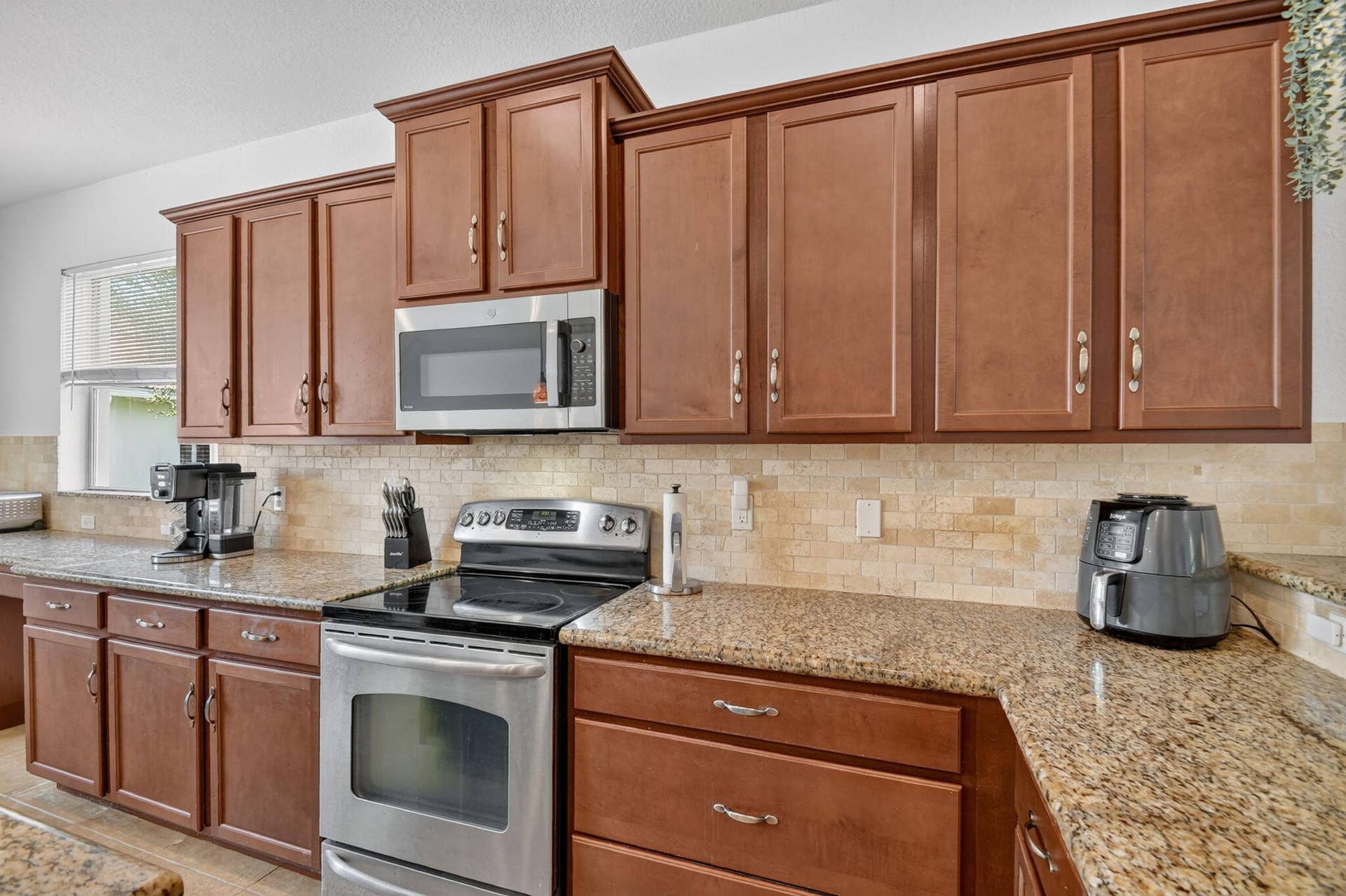 9070 WINTERHAVEN Circle, West Palm Beach, FL 33411 Kitchen