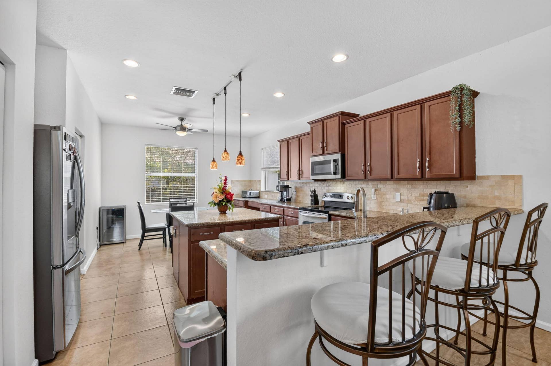 9070 WINTERHAVEN Circle, West Palm Beach, FL 33411 Kitchen Breakfast Bar