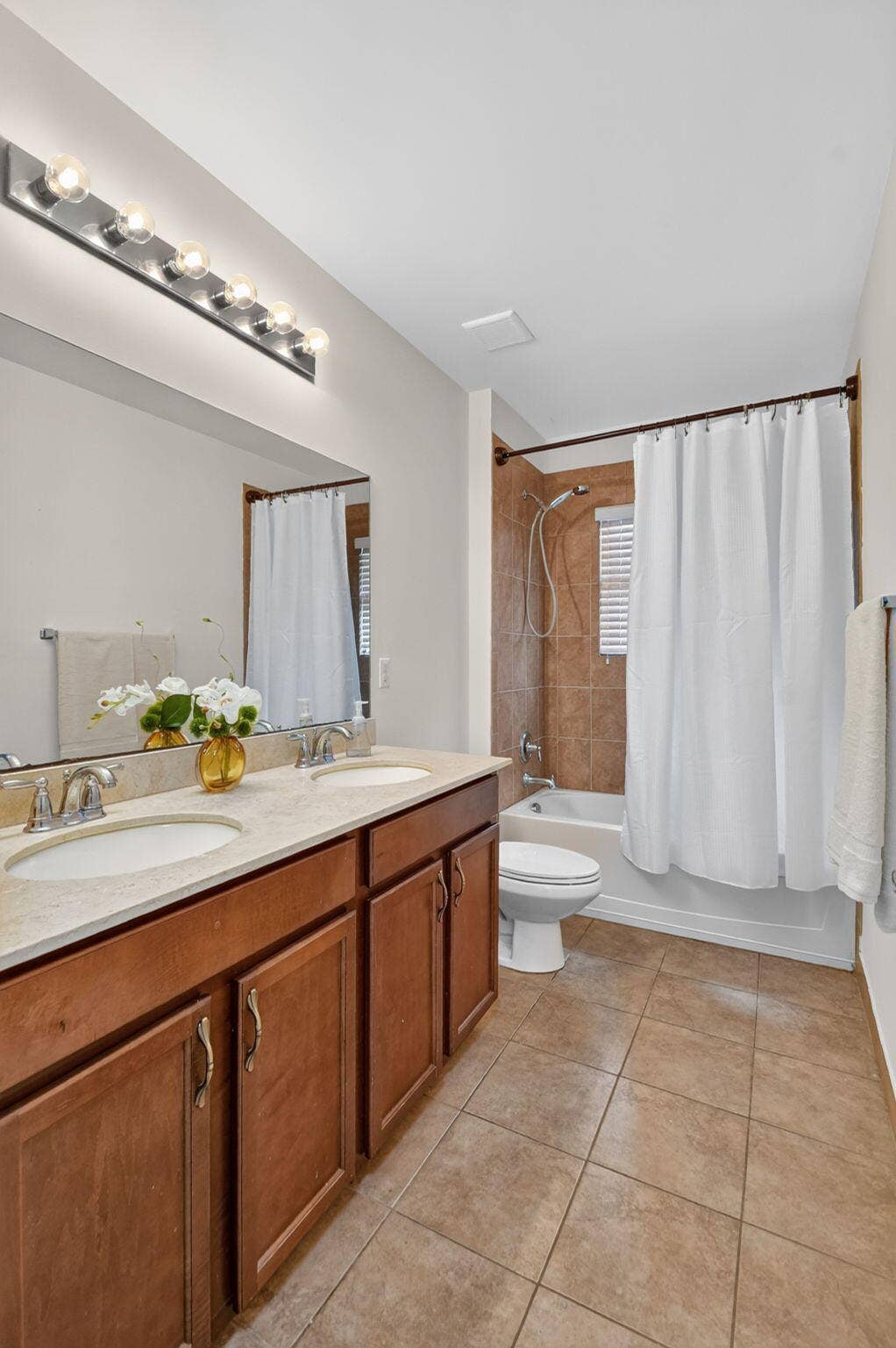 9070 WINTERHAVEN Circle, West Palm Beach, FL 33411 Bathroom 2 (2nd Floor)