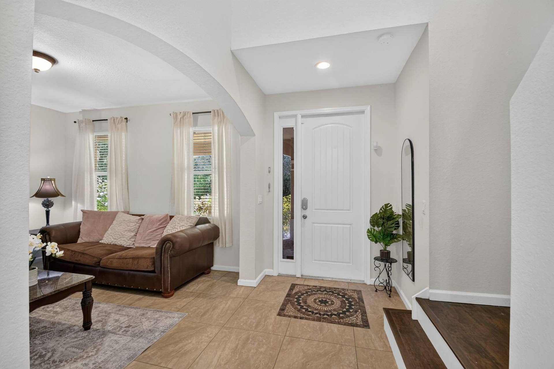 9070 WINTERHAVEN Circle, West Palm Beach, FL 33411 Foyer