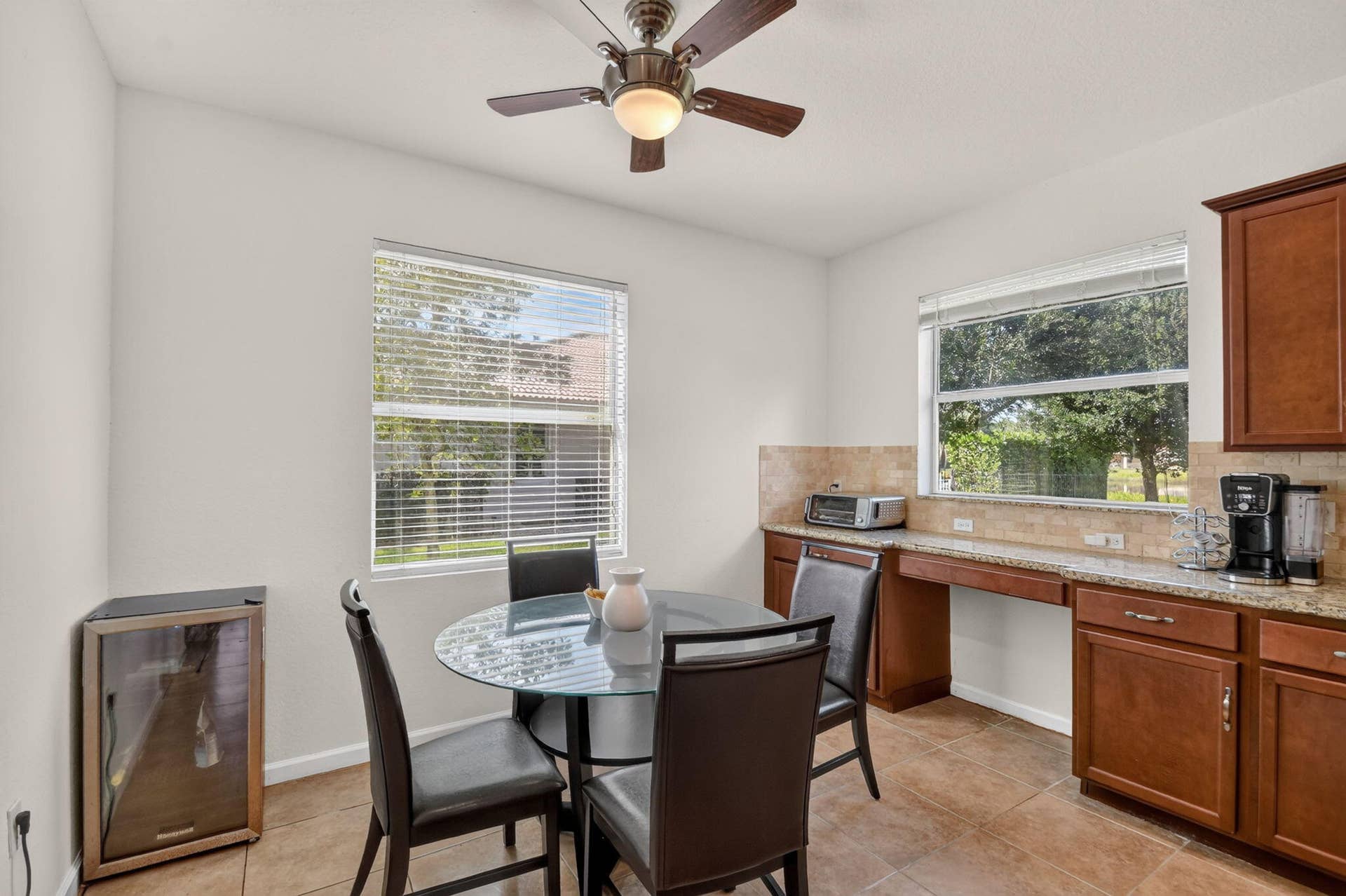 9070 WINTERHAVEN Circle, West Palm Beach, FL 33411 Cozy Breakfast Area