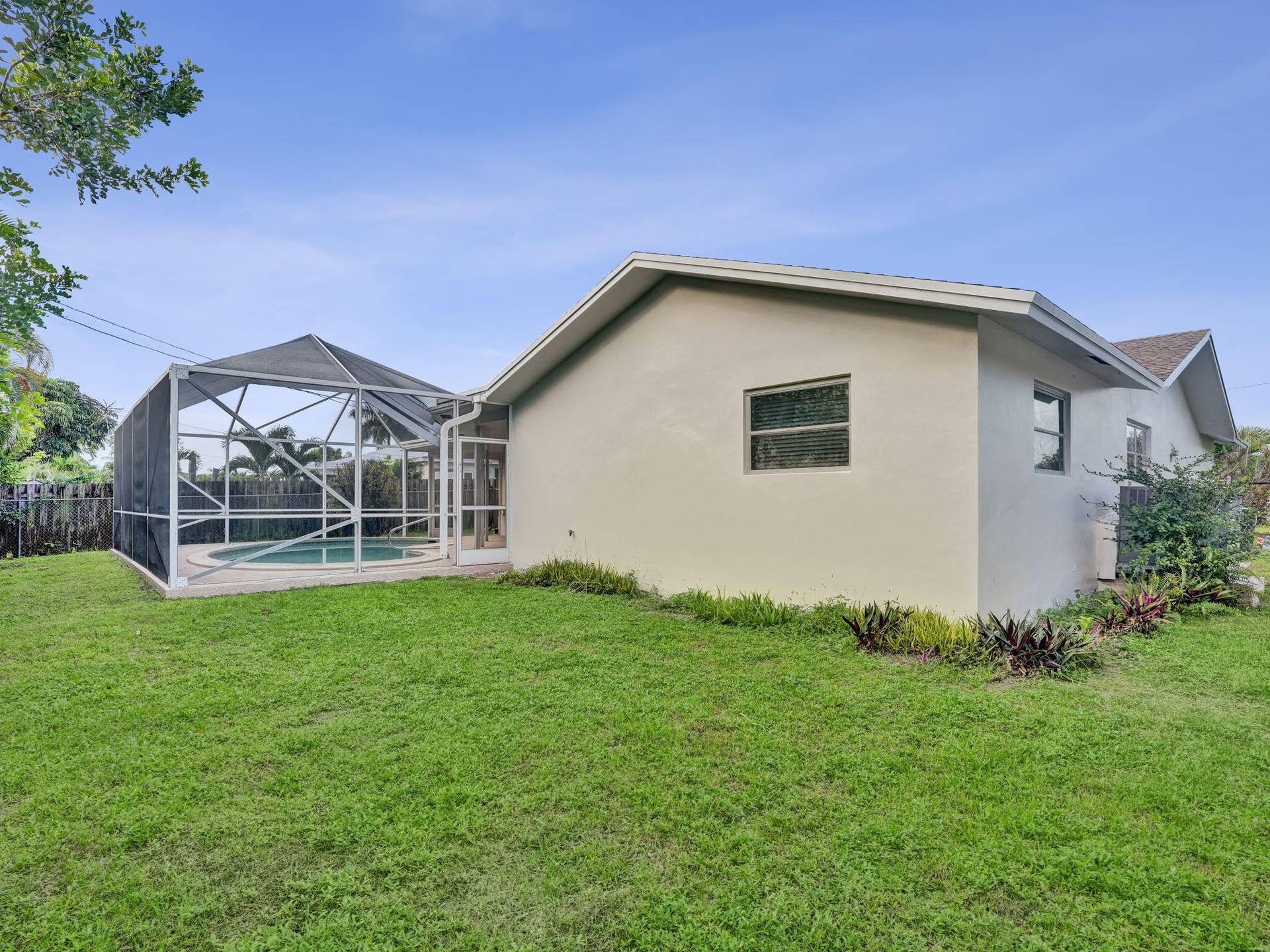 4850 NW 5TH Terrace, Boca Raton, FL 33431 6-web-or-mls-DSC03657