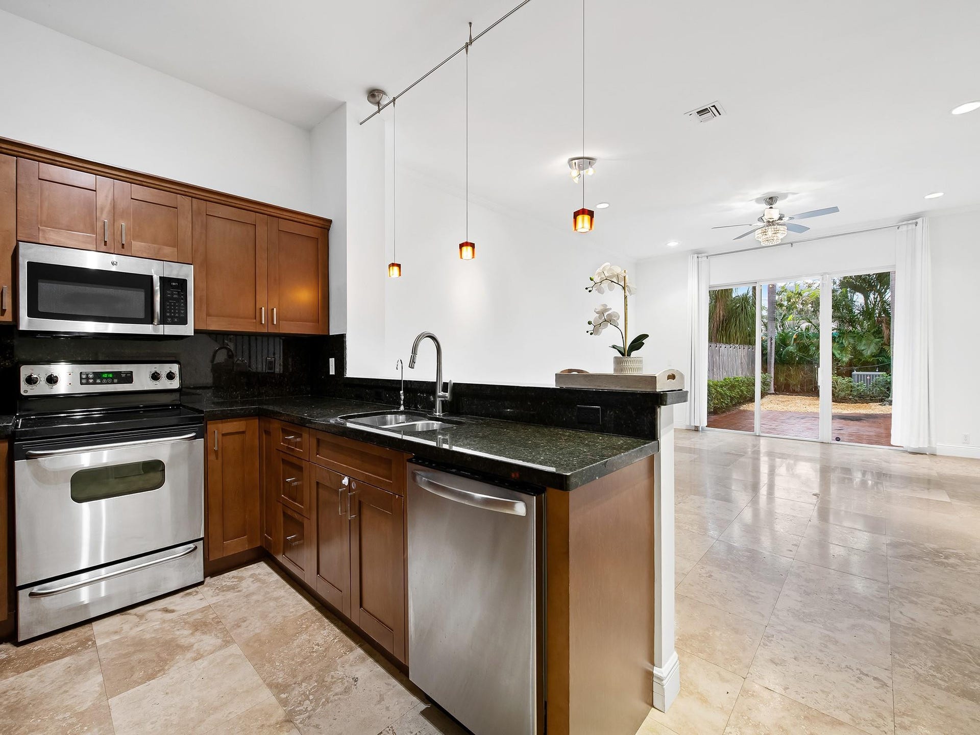 1226 NE 14th Avenue, Fort Lauderdale, FL 33304 Photo 5