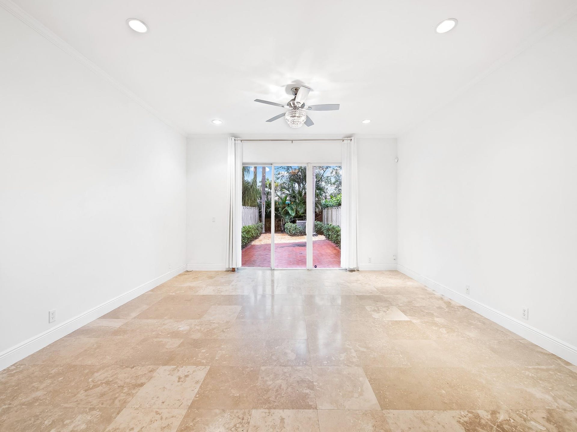 1226 NE 14th Avenue, Fort Lauderdale, FL 33304 Living Room