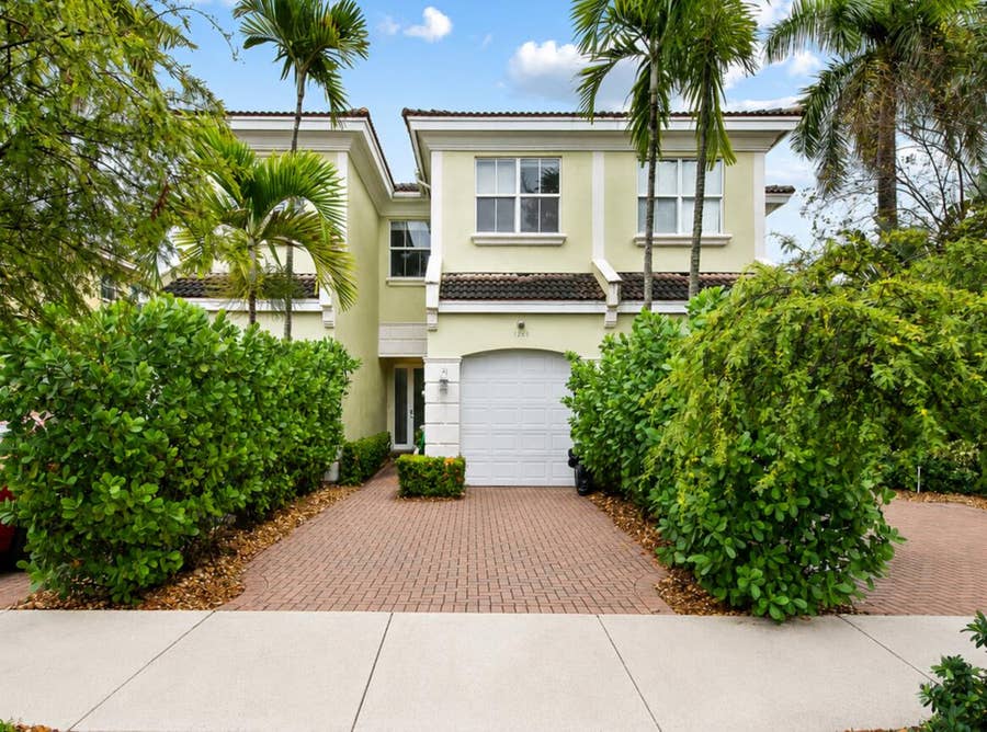 Property photo for 1226 NE 14th Avenue, Fort Lauderdale, FL