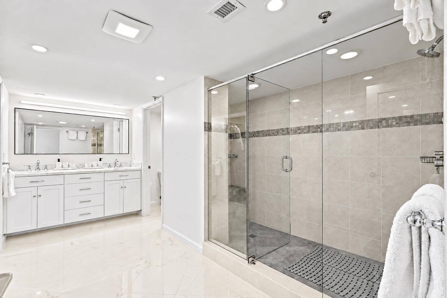 3407 S OCEAN Boulevard, #7D, Highland Beach, FL 33487 EB09C9F3-DA51-455A-8810-157A66F2F2C0