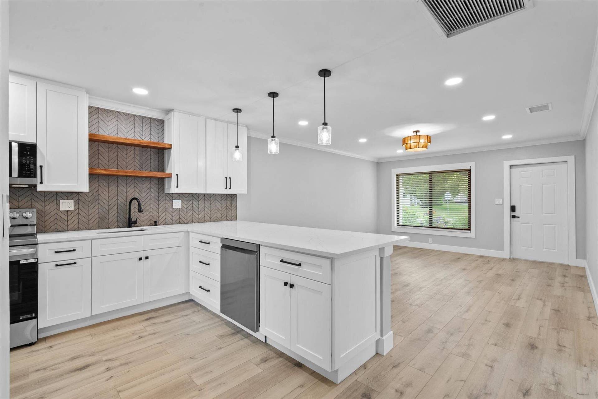 2600 NE 5th Avenue, Boca Raton, Boca Raton, FL 33431 22-22