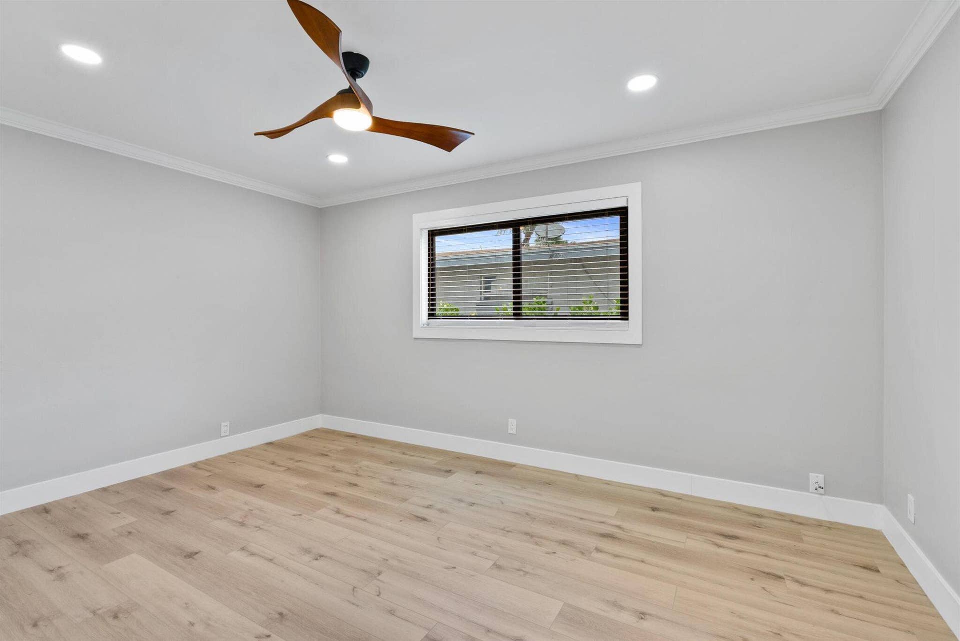 2600 NE 5th Avenue, Boca Raton, Boca Raton, FL 33431 35-35