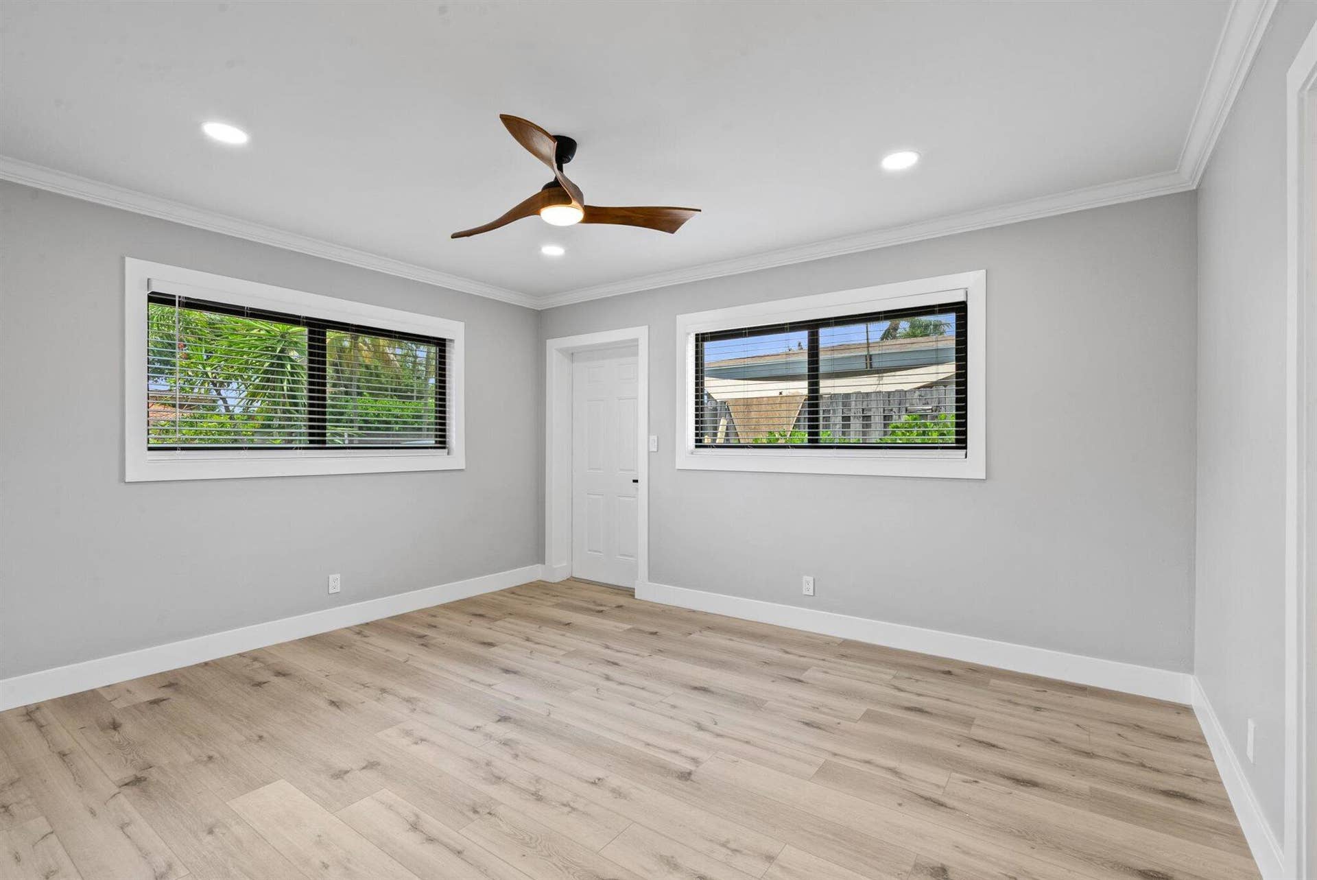 2600 NE 5th Avenue, Boca Raton, Boca Raton, FL 33431 32-32