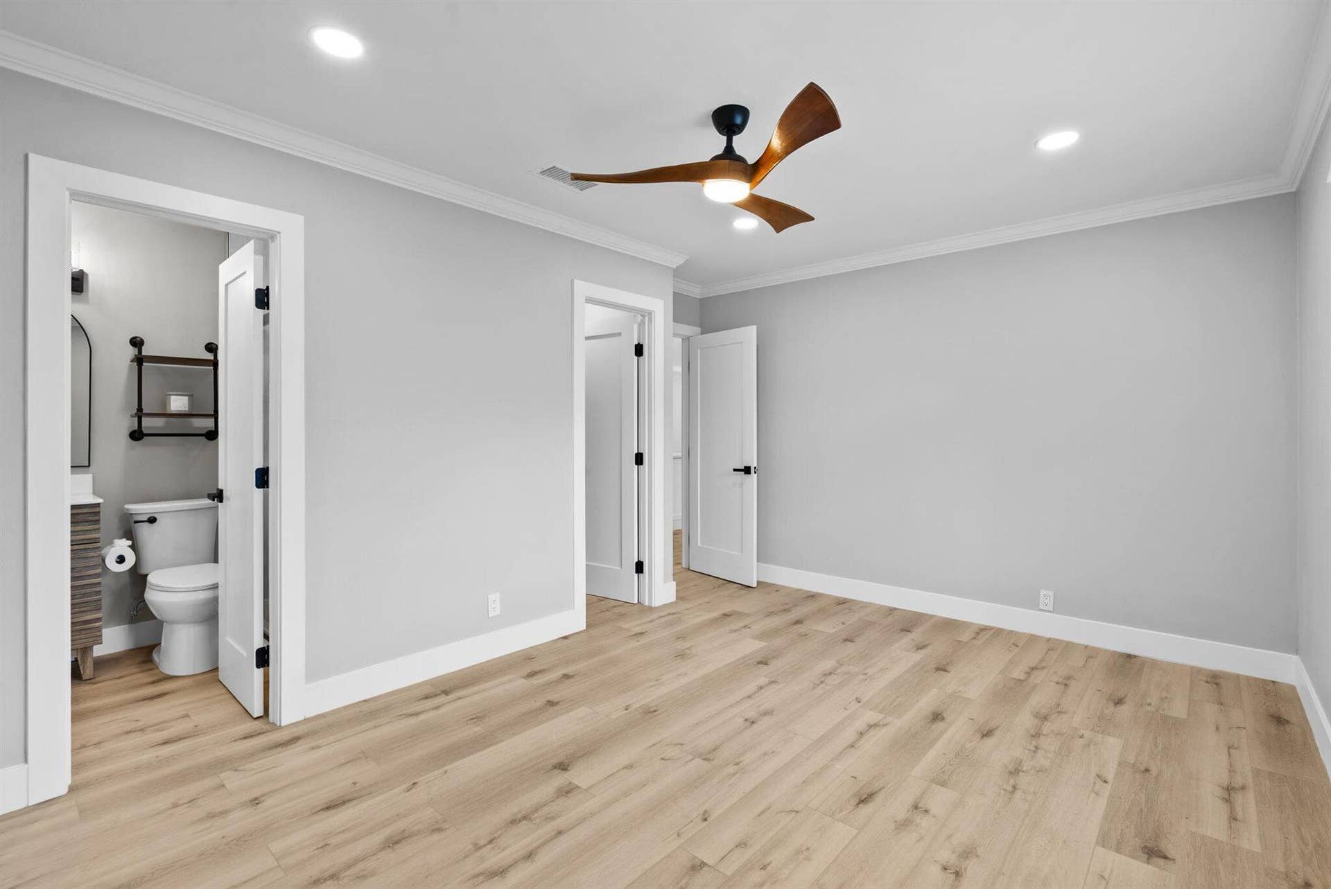 2600 NE 5th Avenue, Boca Raton, Boca Raton, FL 33431 23-23