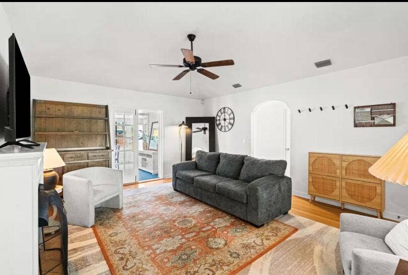 219 31st Street, West Palm Beach, FL 33407 219-7