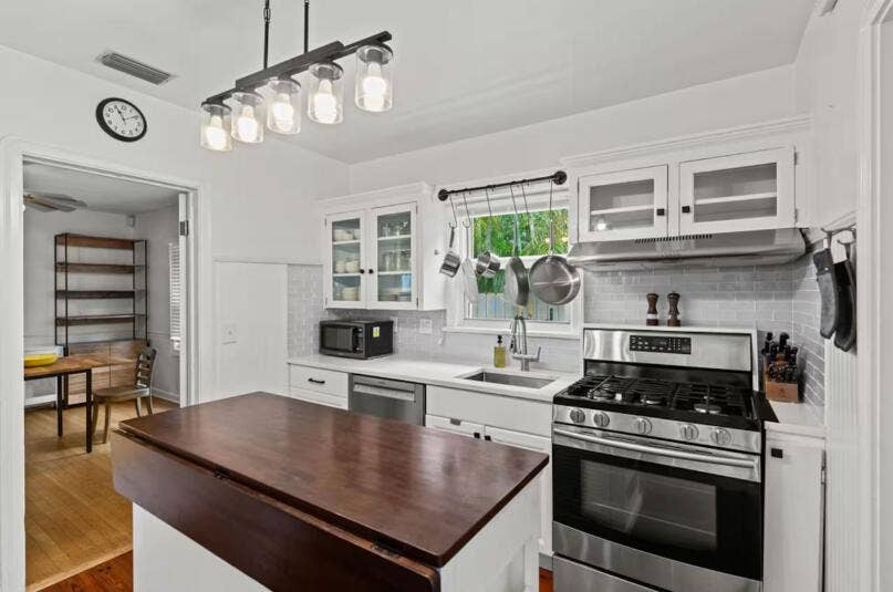 219 31st Street, West Palm Beach, FL 33407 219-8