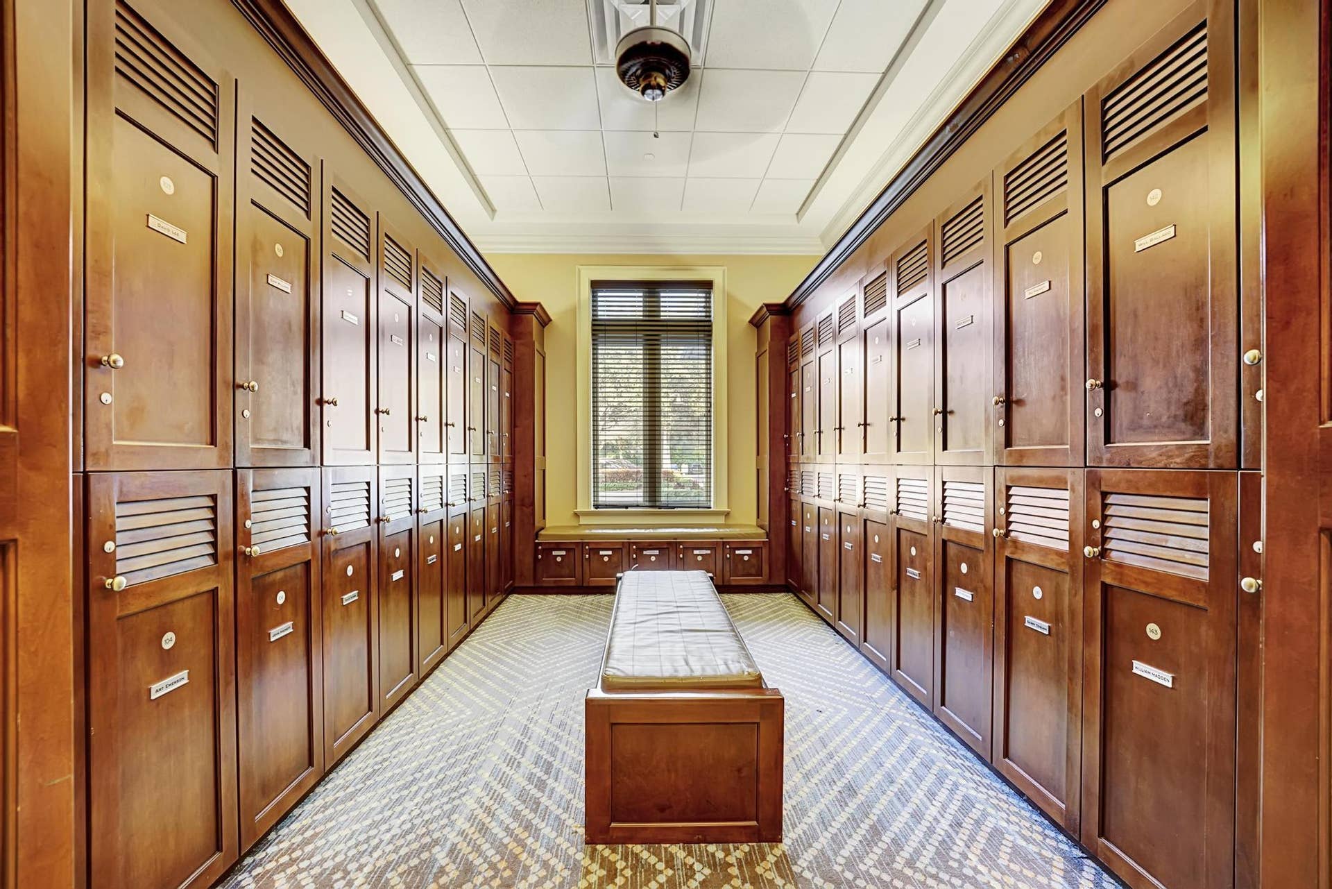 Mens Locker