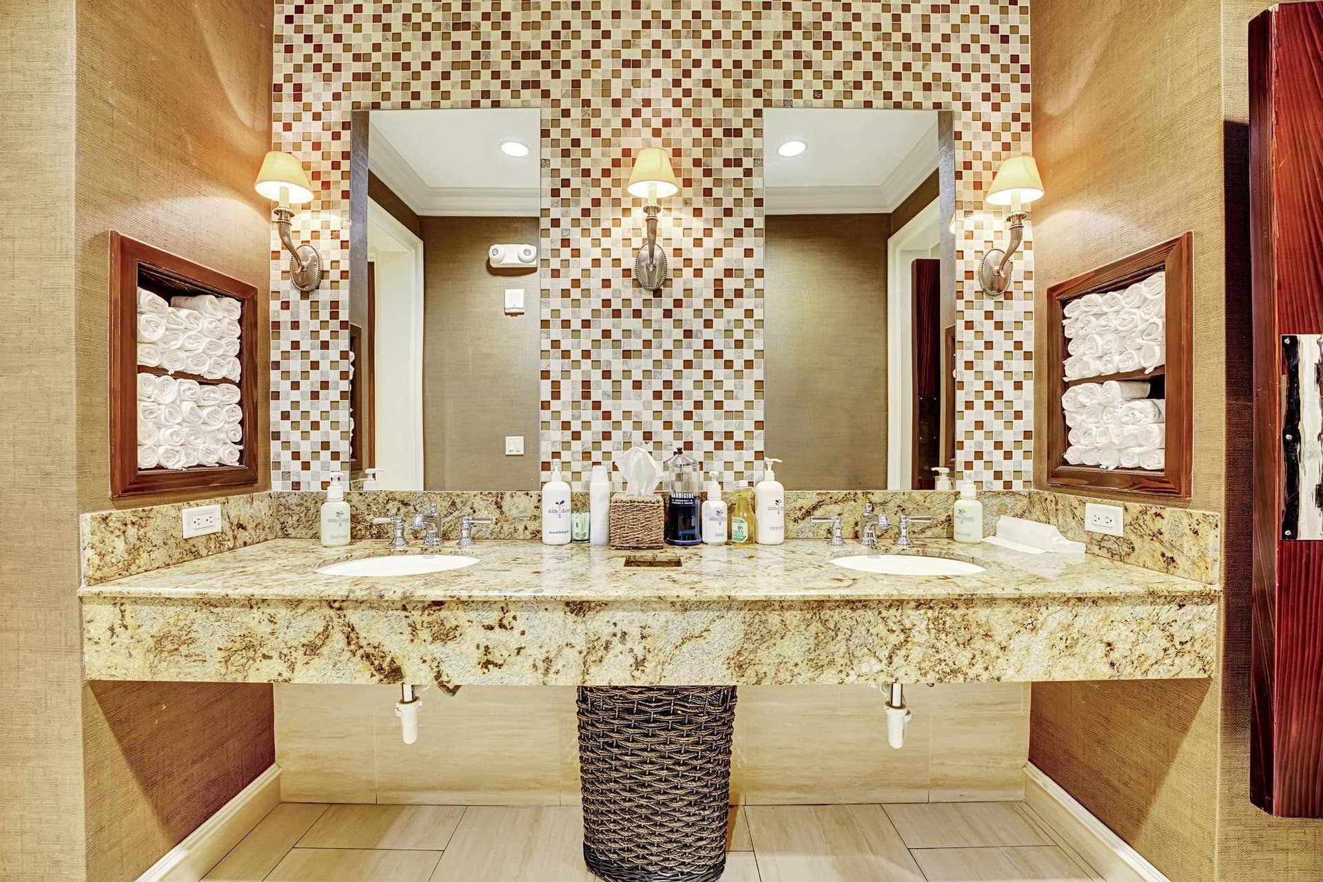 Mens Club Bath