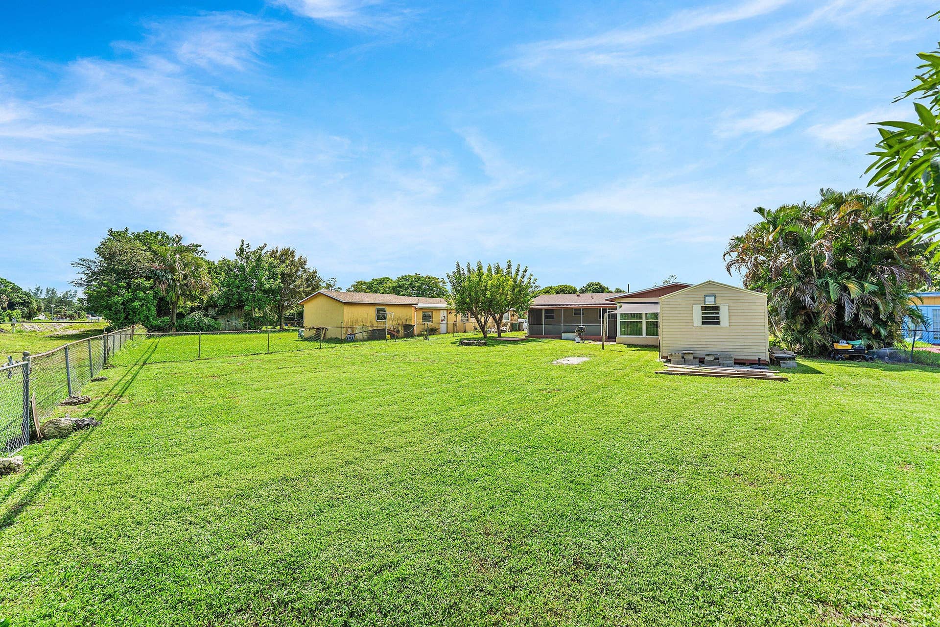 740 Caroline Avenue, West Palm Beach, FL 33413 YARD