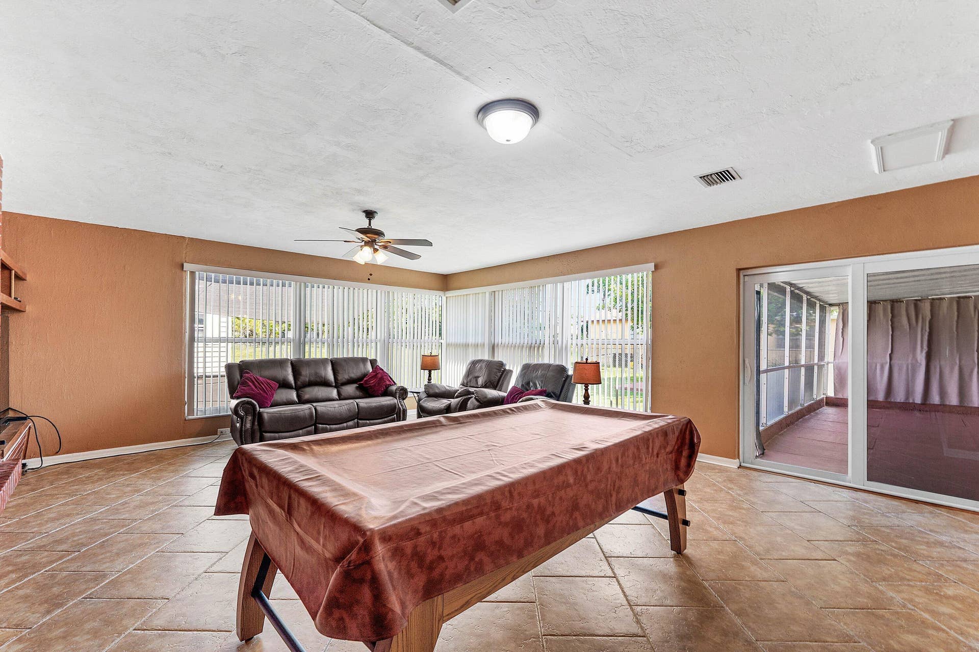740 Caroline Avenue, West Palm Beach, FL 33413 FAMILY ROOM