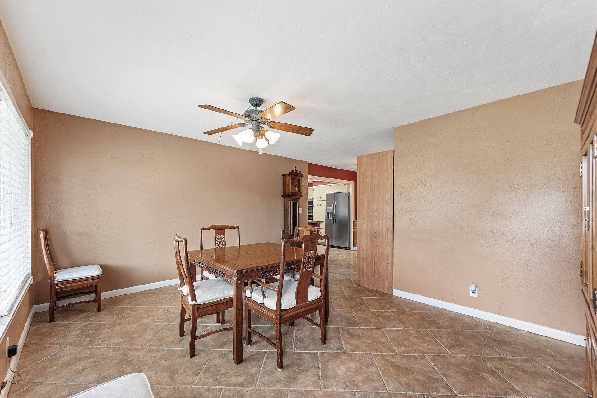 740 Caroline Avenue, West Palm Beach, FL 33413 LIVING ROOM