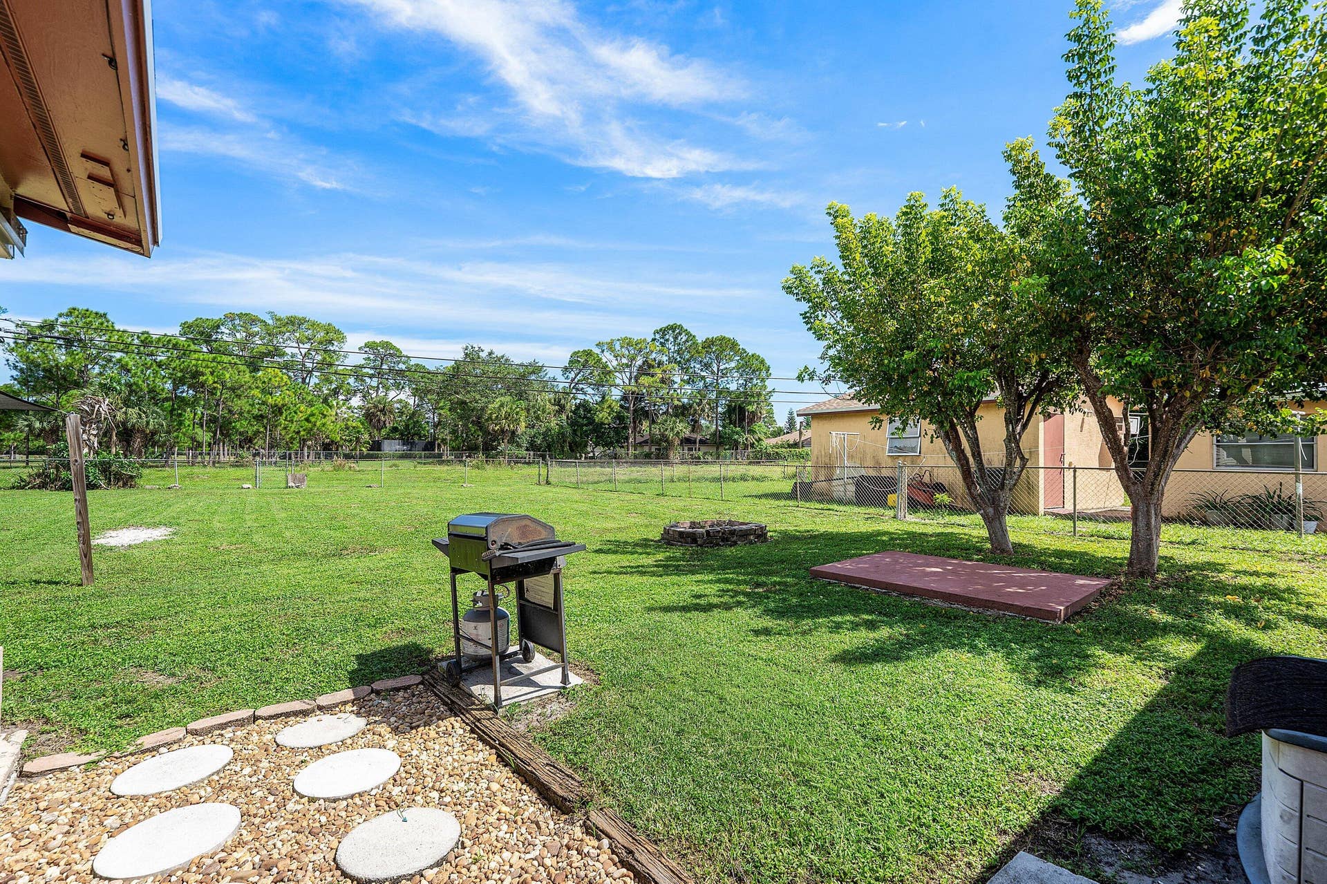 740 Caroline Avenue, West Palm Beach, FL 33413 BEAUTIFUL LARGE FENCED YARD!