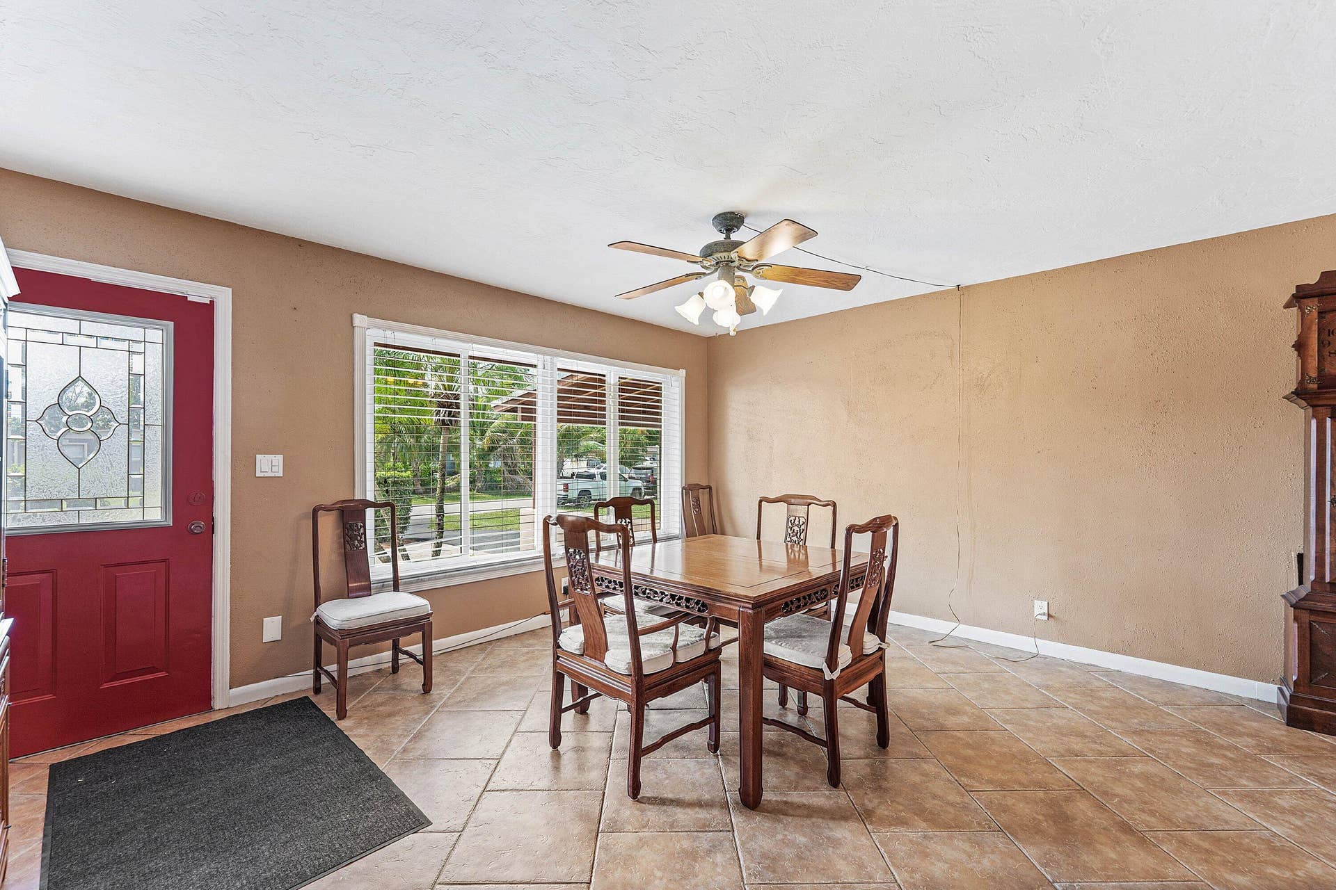 740 Caroline Avenue, West Palm Beach, FL 33413 LIVING ROOM