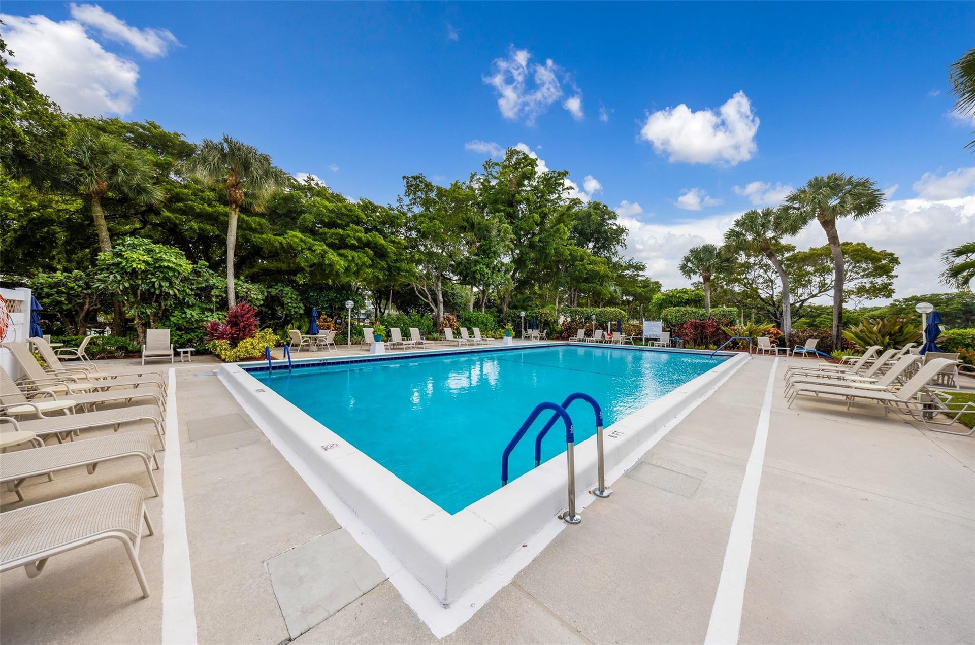 625 OAKS Drive, #802, Pompano Beach, Pompano Beach, FL 33069 Photo 28