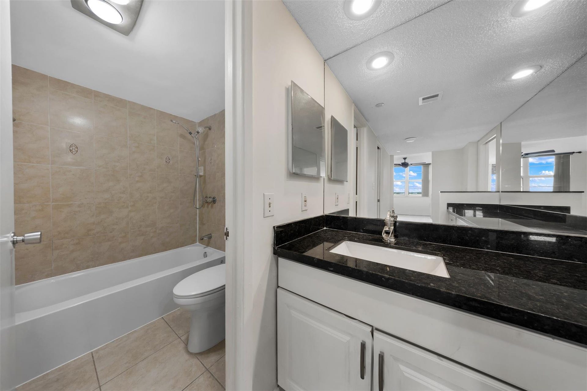 625 OAKS Drive, #802, Pompano Beach, Pompano Beach, FL 33069 Photo 18