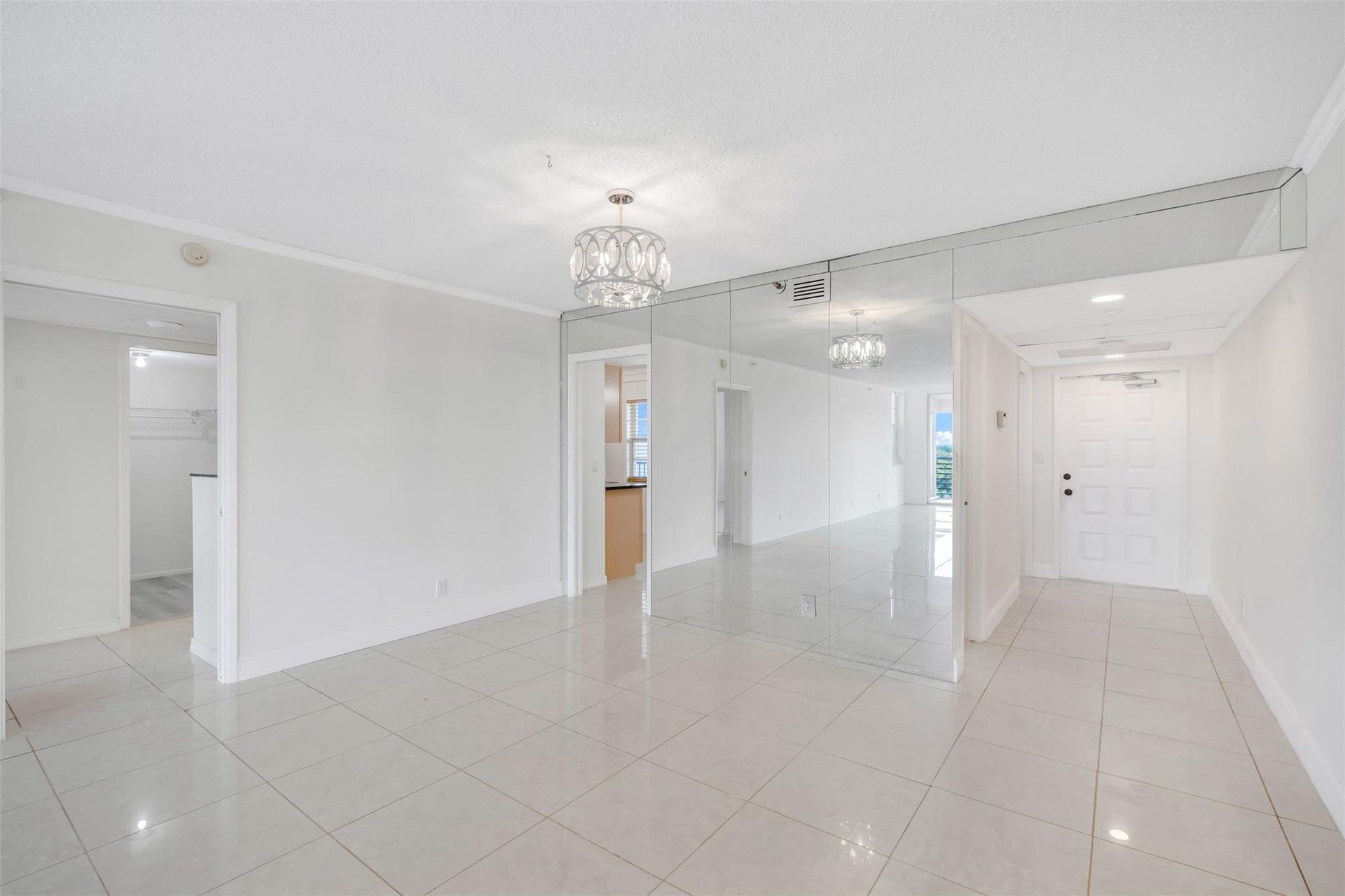 625 OAKS Drive, #802, Pompano Beach, Pompano Beach, FL 33069 Photo 4