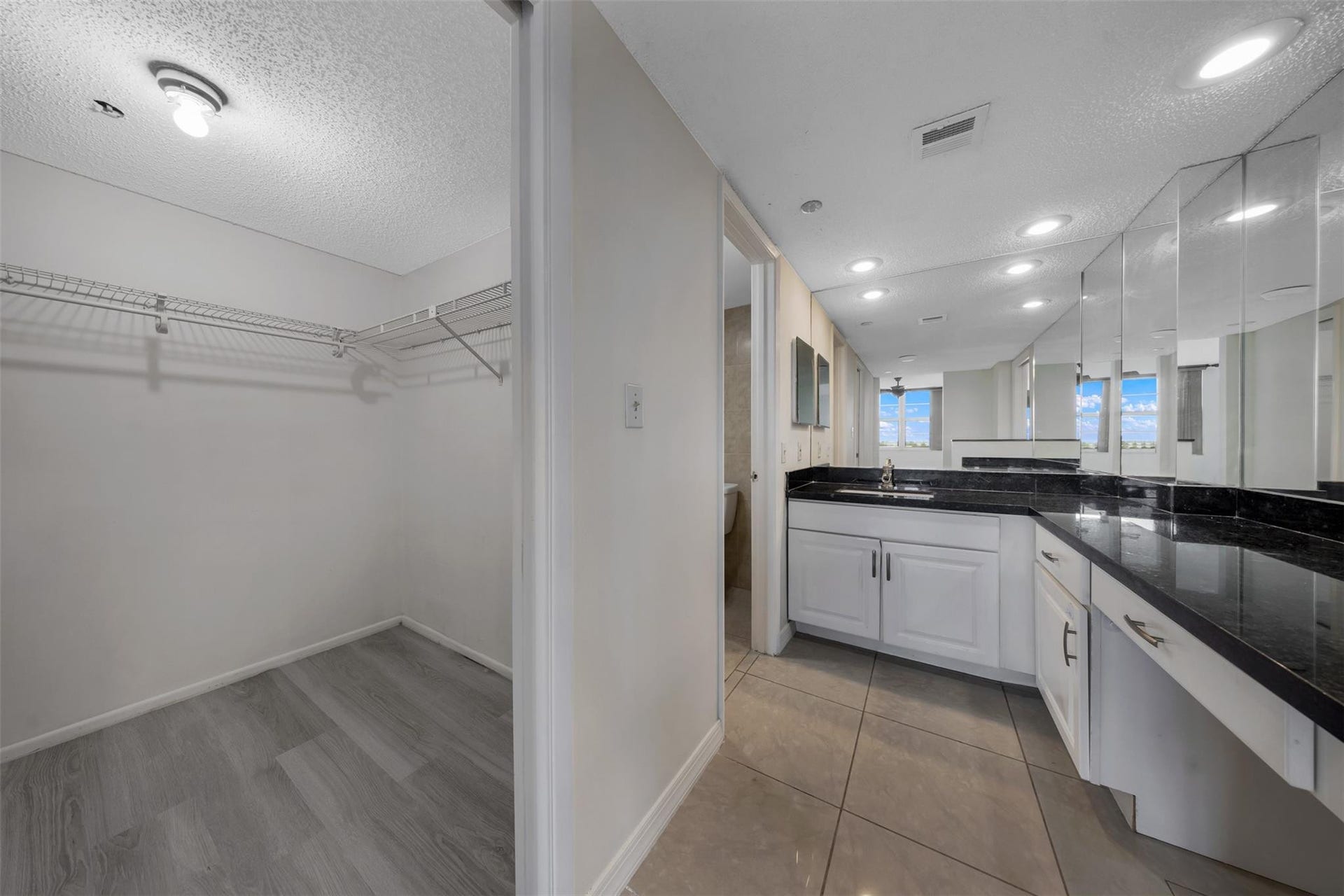625 OAKS Drive, #802, Pompano Beach, Pompano Beach, FL 33069 Photo 16