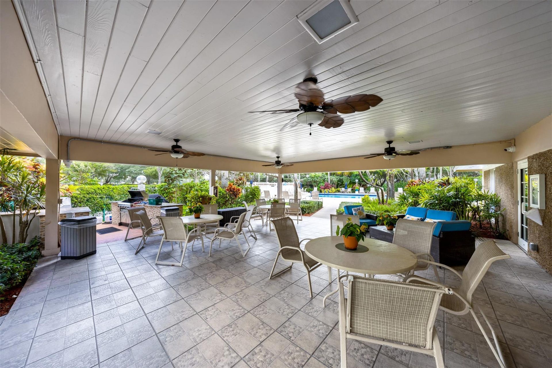 625 OAKS Drive, #802, Pompano Beach, Pompano Beach, FL 33069 Photo 26
