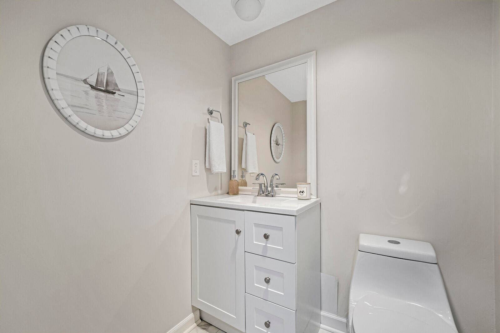 9169 SE RIVERFRONT Terrace, #J, Jupiter, FL 33469 First Floor Half Bath