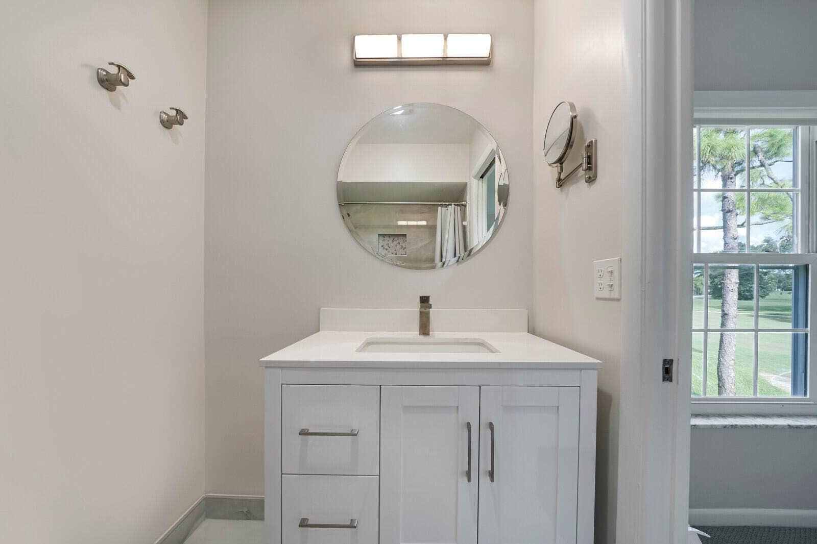 9169 SE RIVERFRONT Terrace, #J, Jupiter, FL 33469 2nd Floor Bath