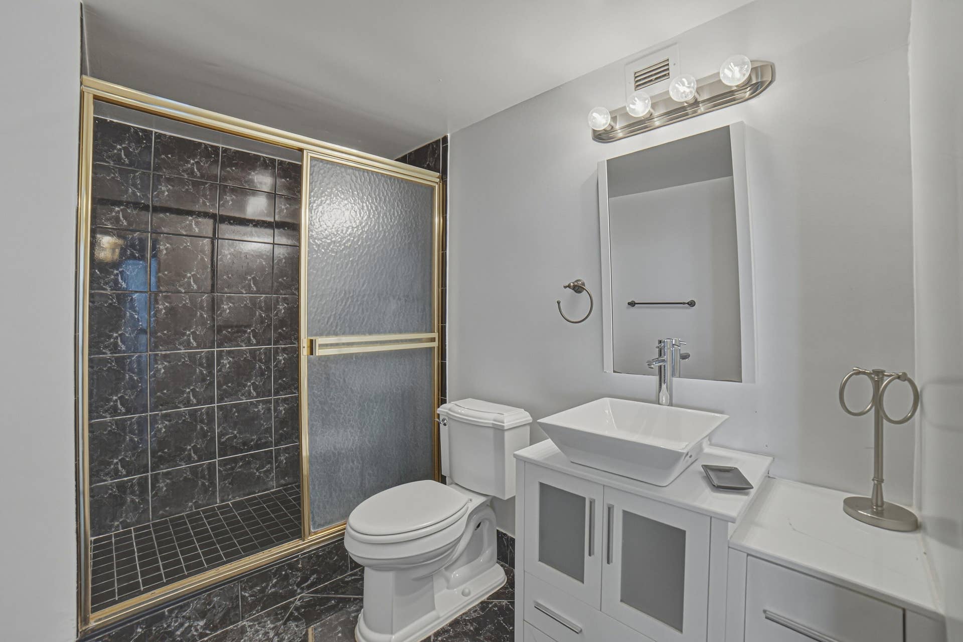 3800 S Ocean Drive, 906 #1, Hollywood, Hollywood, FL 33019 Bathroom