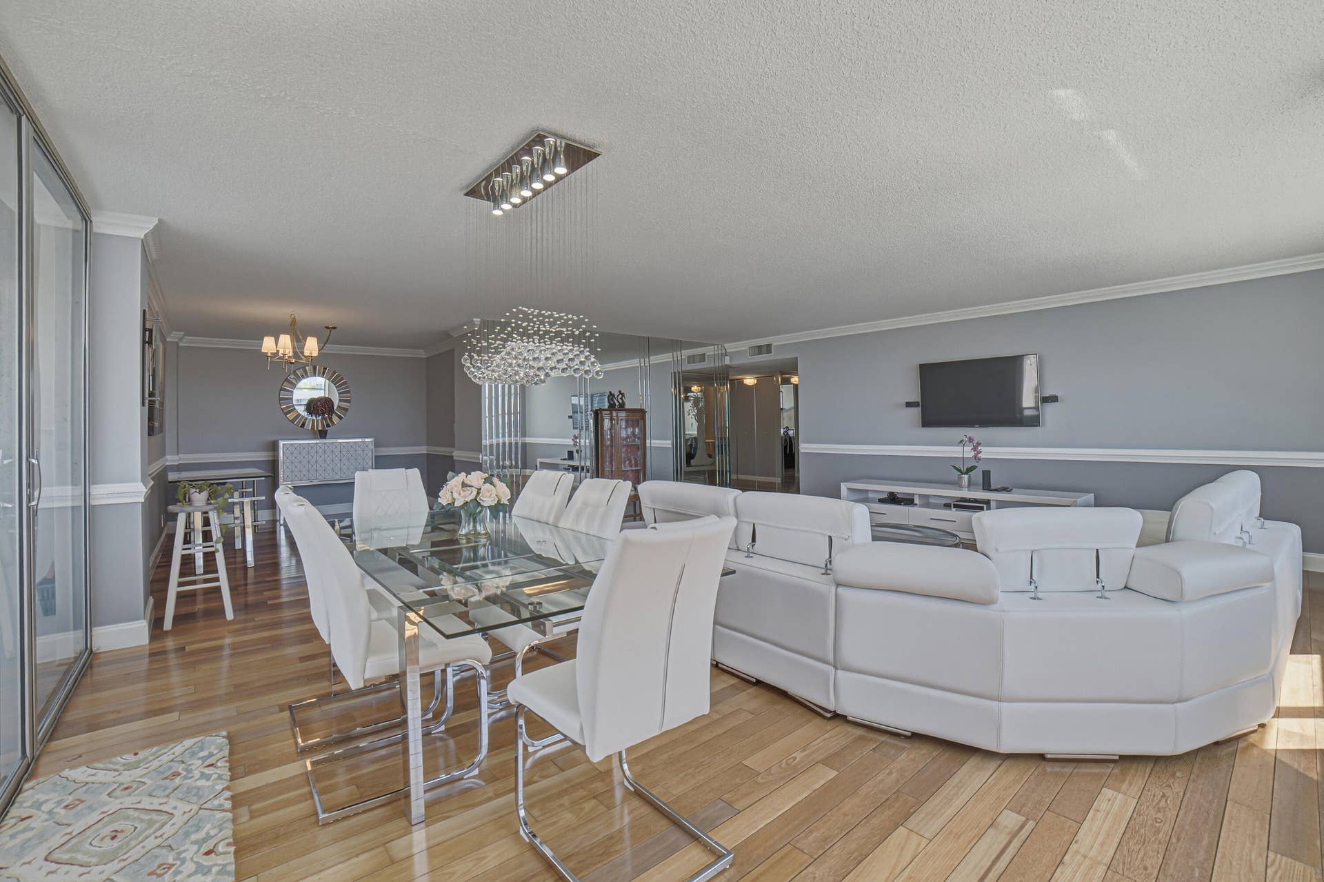 Den-Livingroom