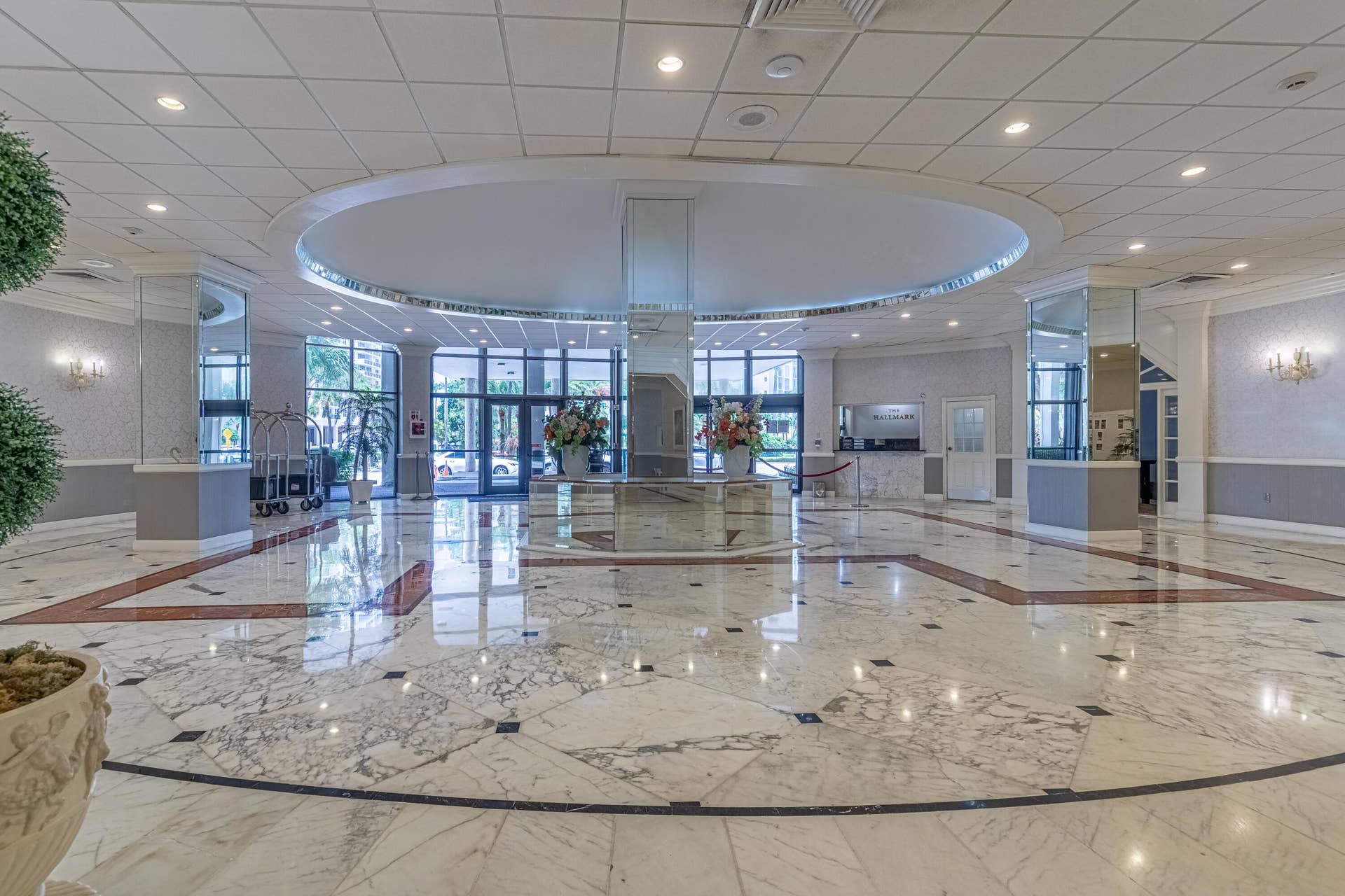 Lobby-B