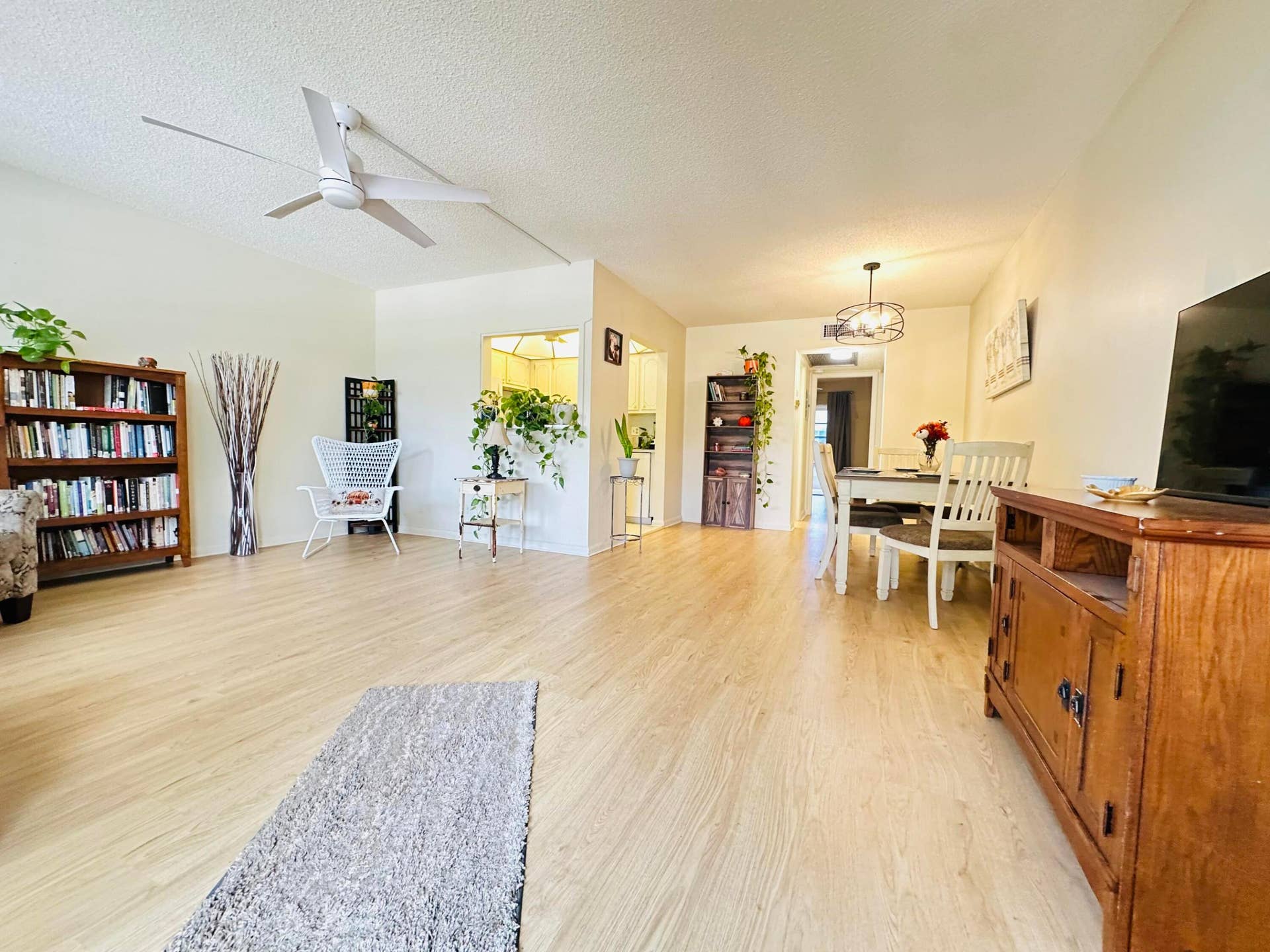 Laminate Flooring Throughout