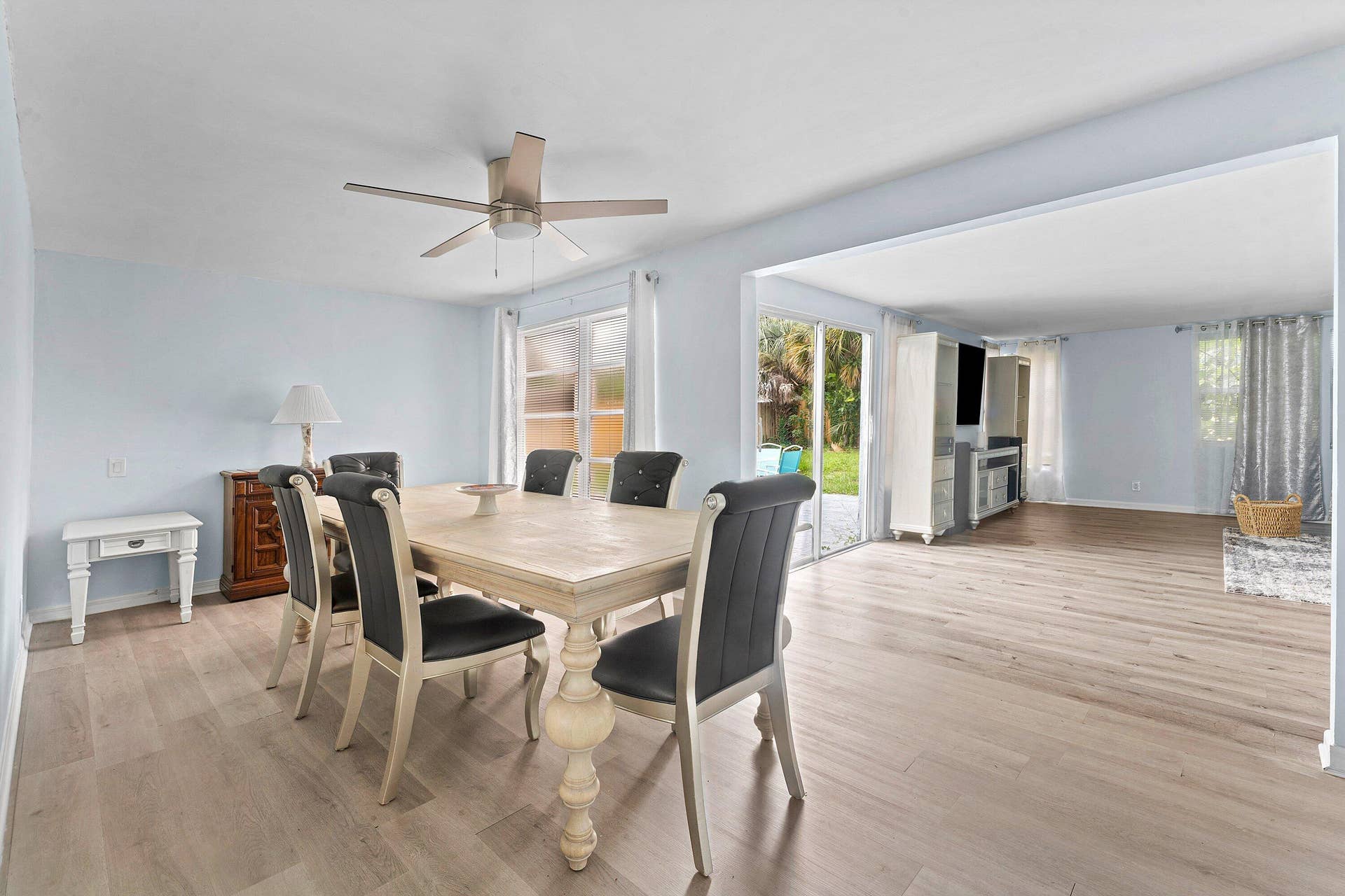 742 Laurel Drive, West Palm Beach, FL 33403 006-742LaurelDrive-WestPalmBeach-FL-3340