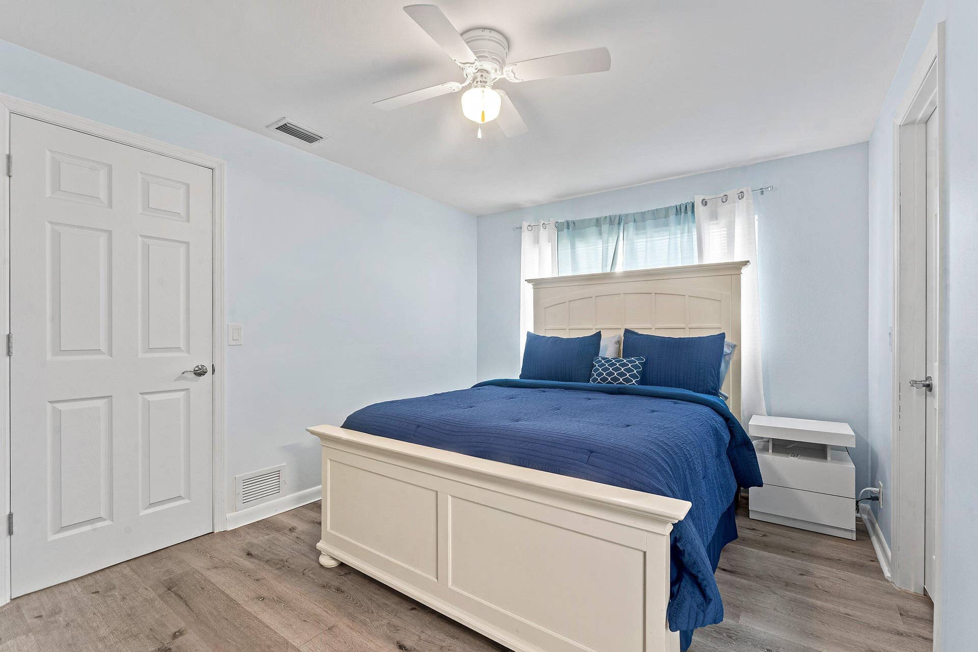 742 Laurel Drive, West Palm Beach, FL 33403 017-742LaurelDrive-WestPalmBeach-FL-3340