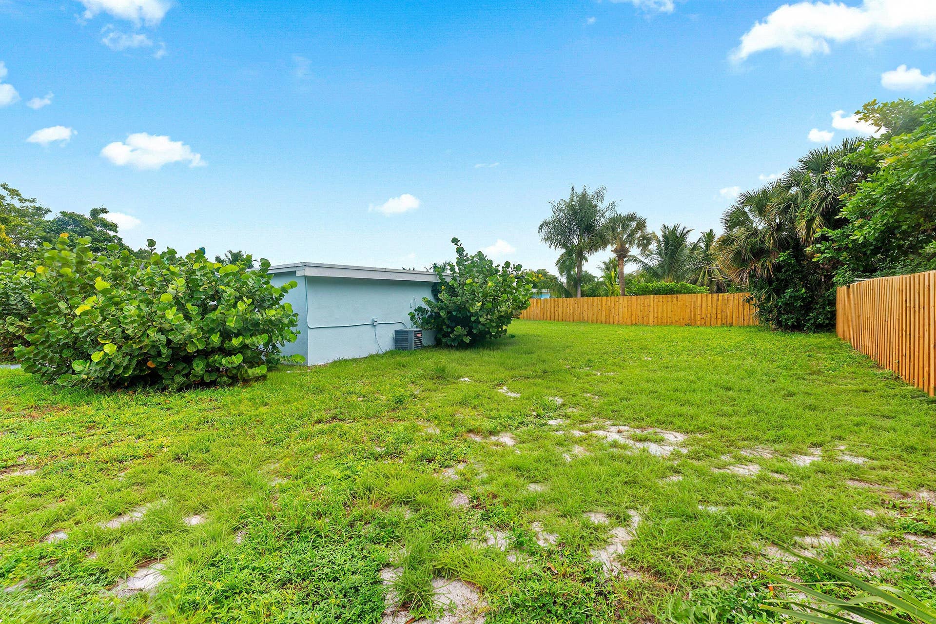 742 Laurel Drive, West Palm Beach, FL 33403 028-742LaurelDrive-WestPalmBeach-FL-3340