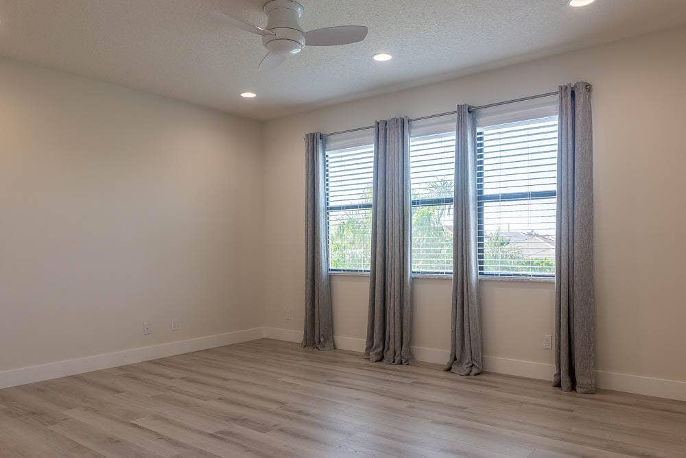 7159 estero 18main bedroom