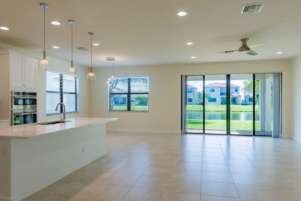 7159Estero 9jpg