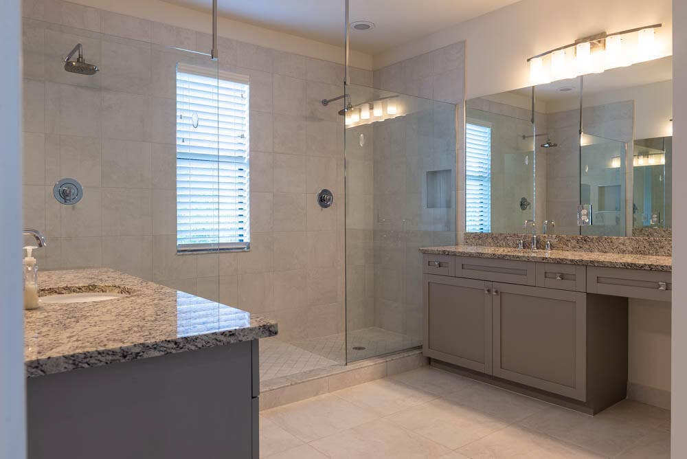 7159Estero17 mast bath